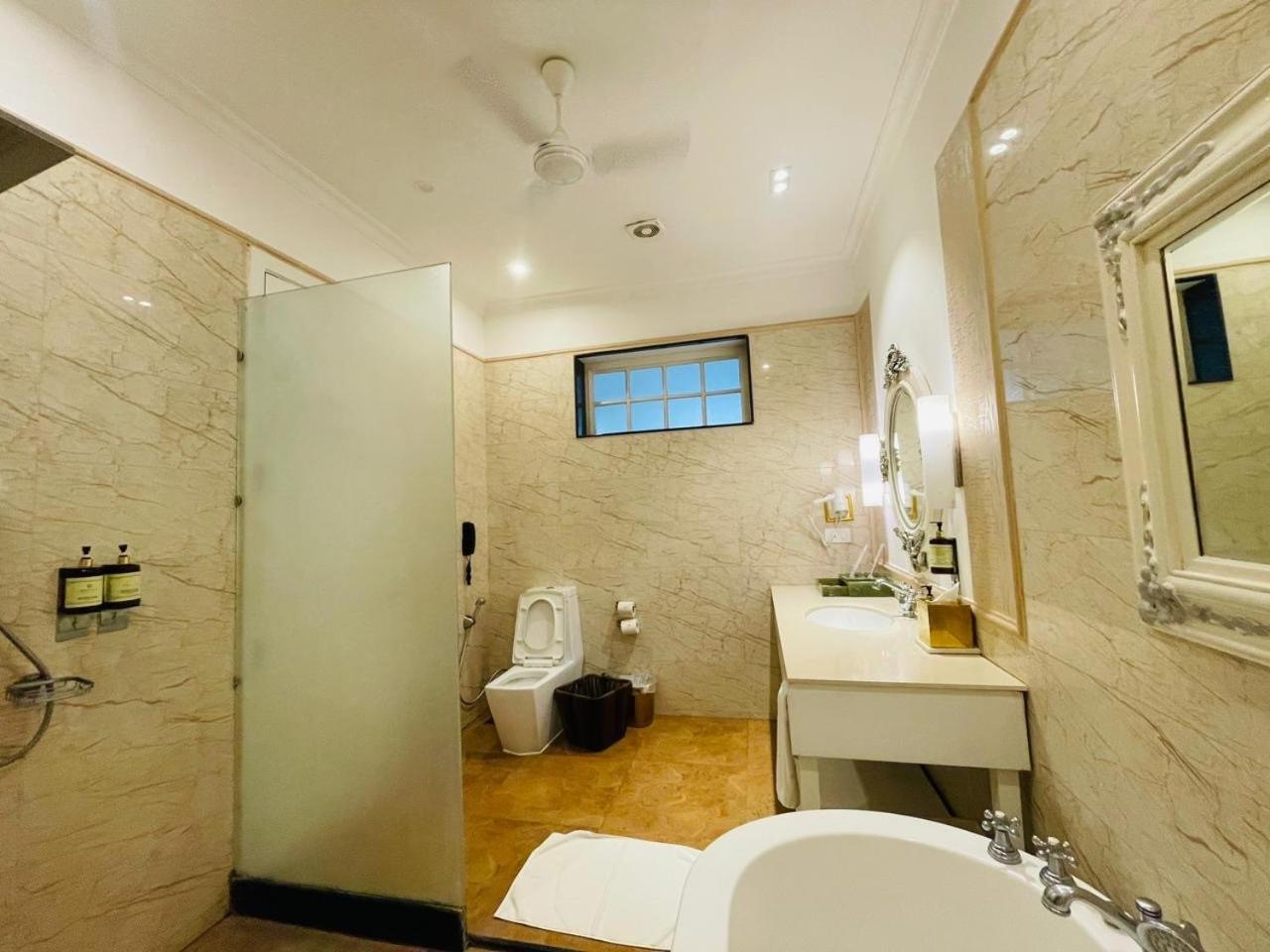 Ocean View Room – 10% Discount on Foods & Soft Beverages* | 15% Discounts on Laundry Services* | INR 500 spa credit during your stay on selective Massage services. TnC Apply.* | Free Mini-bar – 2 cans of soft Beverages (Once on Arrival)