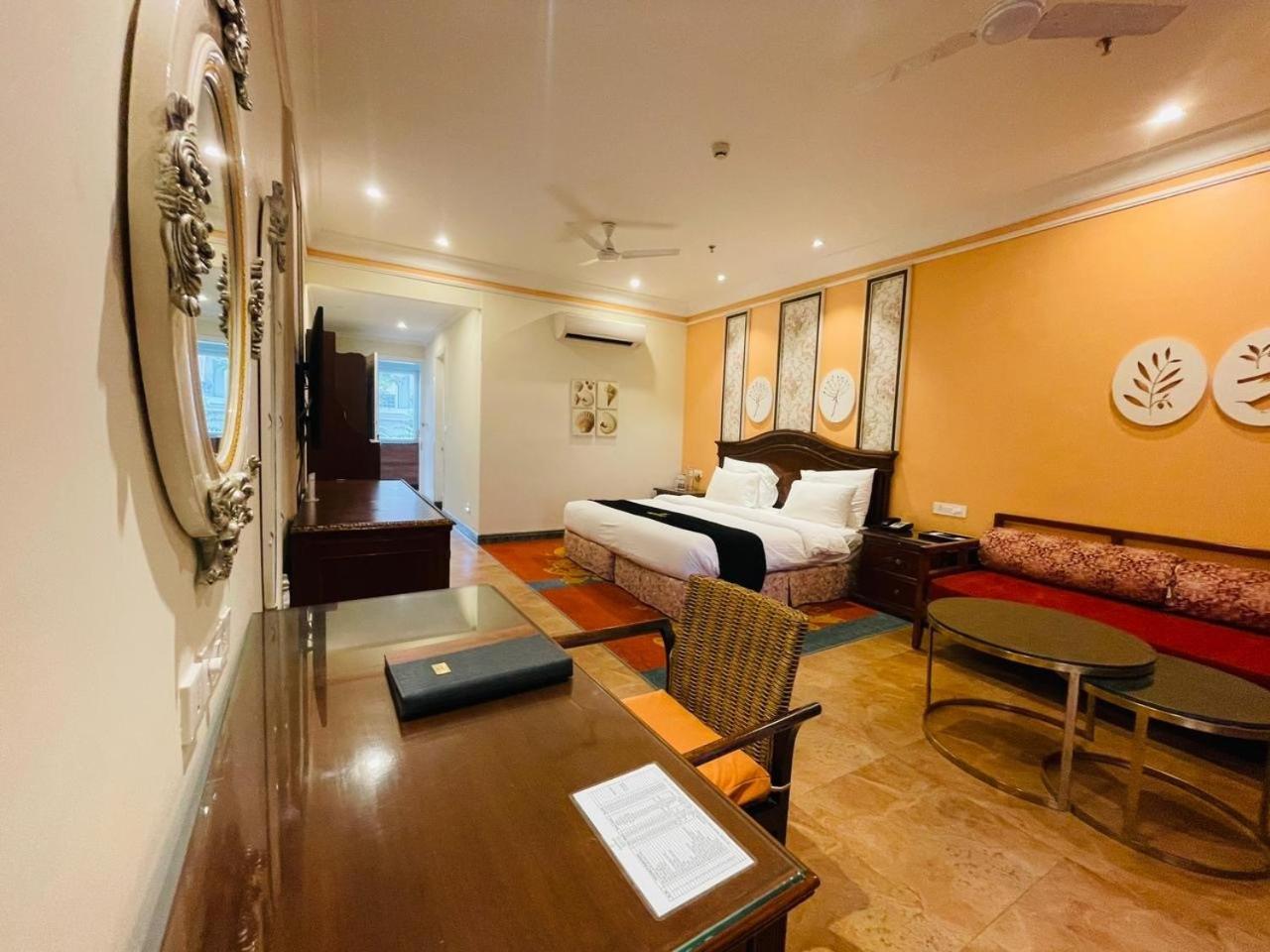 Ocean View Room – 10% Discount on Foods & Soft Beverages* | 15% Discounts on Laundry Services* | INR 500 spa credit during your stay on selective Massage services. TnC Apply.* | Free Mini-bar – 2 cans of soft Beverages (Once on Arrival)
