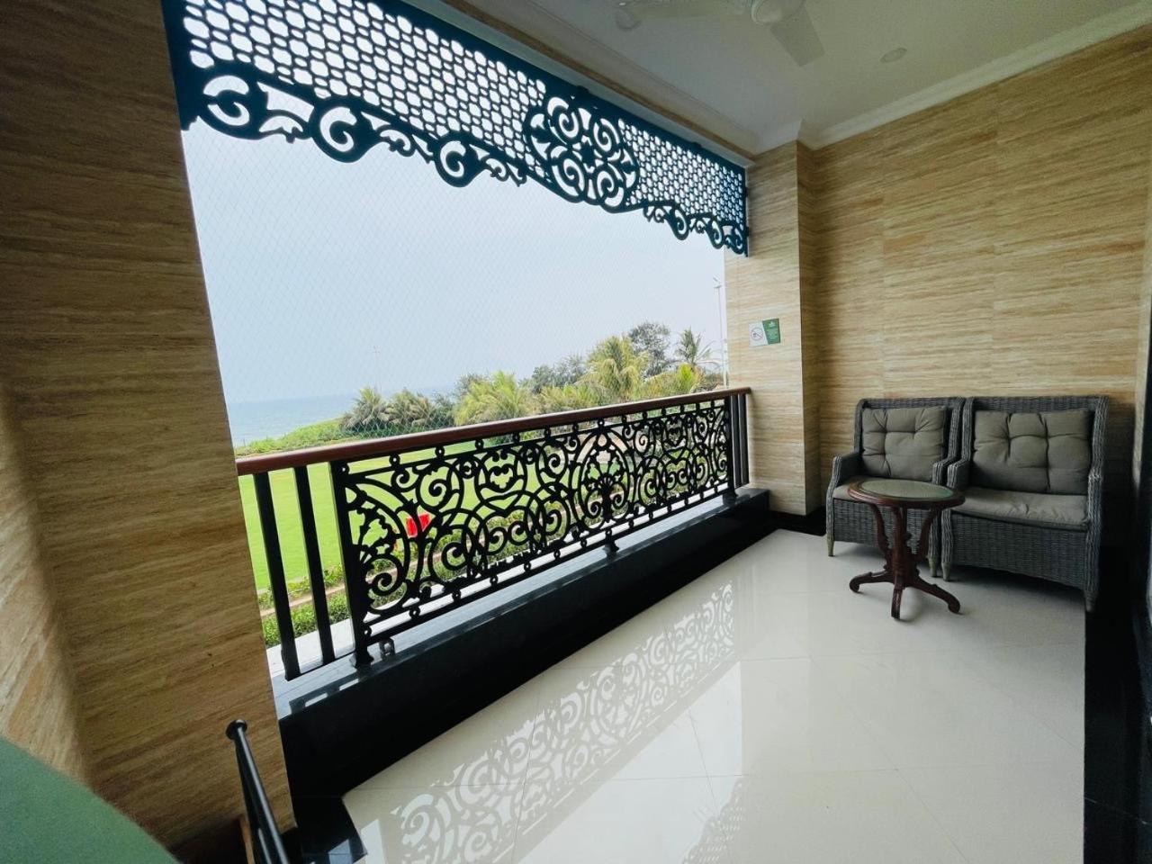 Ocean View Room – 10% Discount on Foods & Soft Beverages* | 15% Discounts on Laundry Services* | INR 500 spa credit during your stay on selective Massage services. TnC Apply.* | Free Mini-bar – 2 cans of soft Beverages (Once on Arrival)