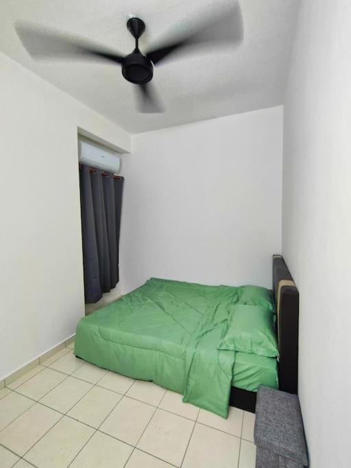 Three-Bedroom House photo 2