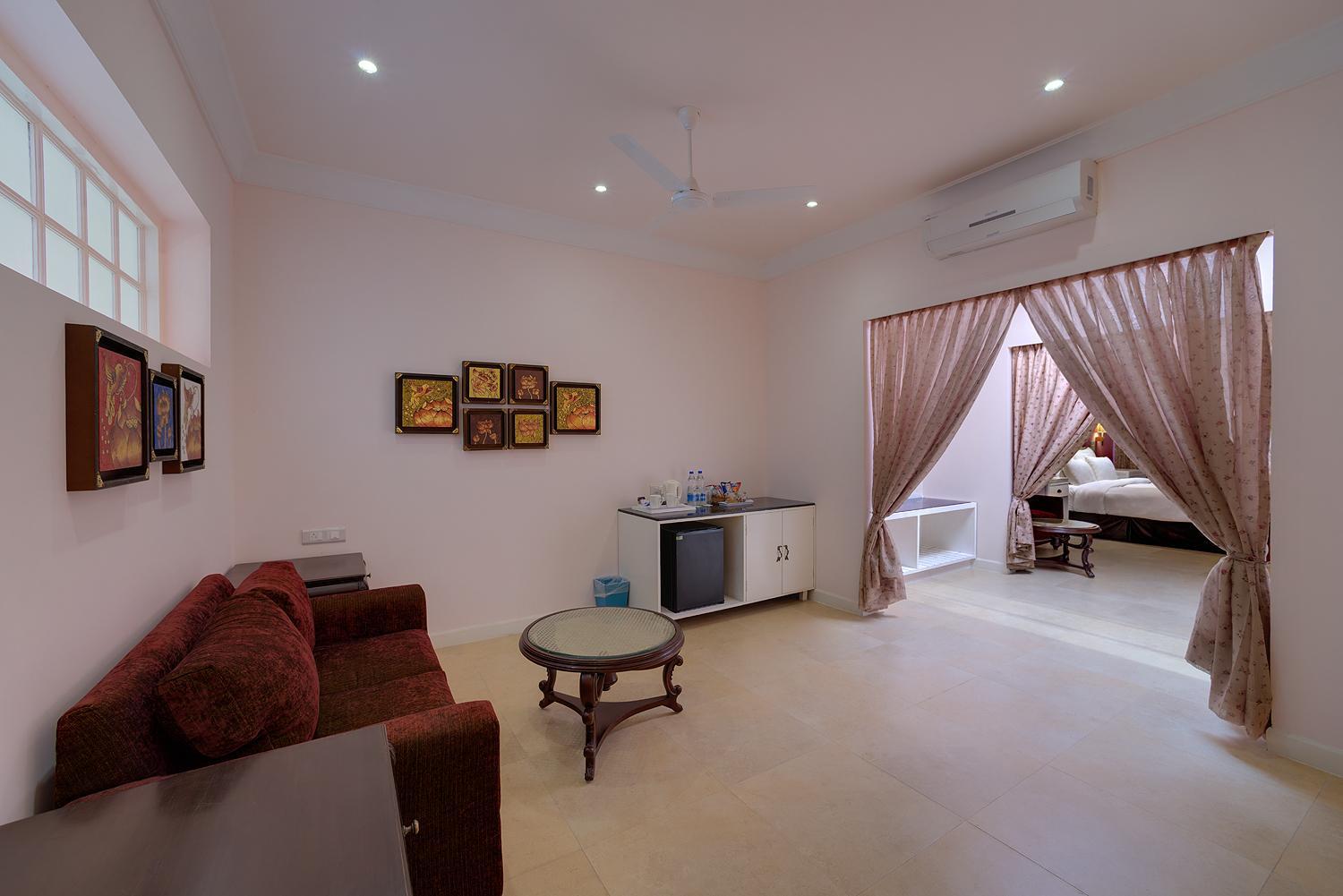 Family Room – 10% Discount on Foods & Soft Beverages* | 15% Discounts on Laundry Services* | INR 500 spa credit during your stay on selective Massage services. TnC Apply.* | Free Mini-bar – 2 cans of soft Beverages (Once on Arrival)