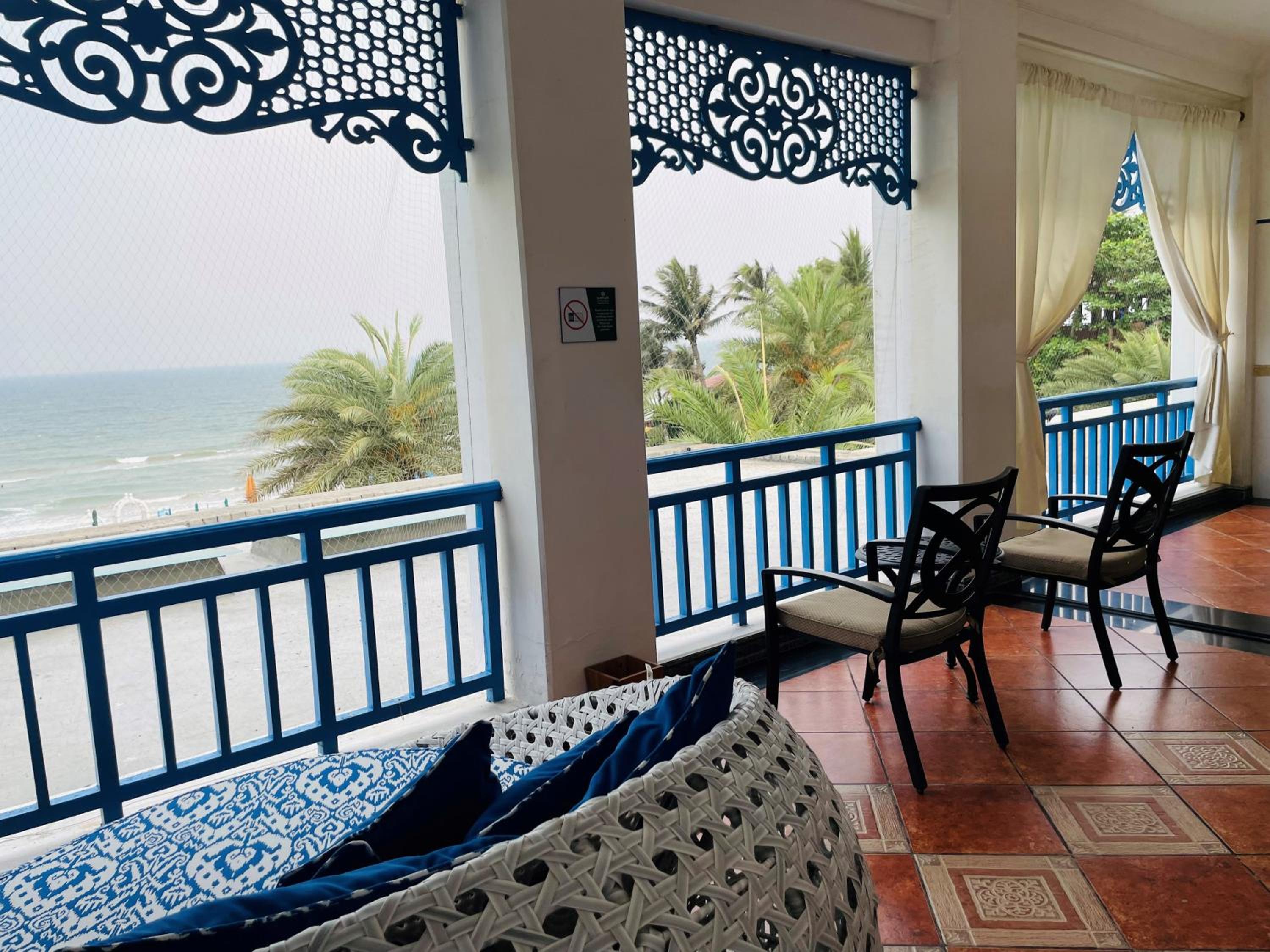 Family Suite - - 10% Discount on Foods & Soft Beverages* | 15% Discounts on Laundry Services* | INR 500 spa credit during your stay on selective Massage services. TnC Apply.* | Free Mini-bar - 2 cans of soft Beverages (Once on Arrival) Family Suite - - 10% Discount on Foods & Soft Beverages* | 15% Discounts on Laundry Services* | INR 500 spa credit during your stay on selective Massage services. TnC Apply.* | Free Mini-bar - 2 cans of soft Beverages (Once on Arrival)