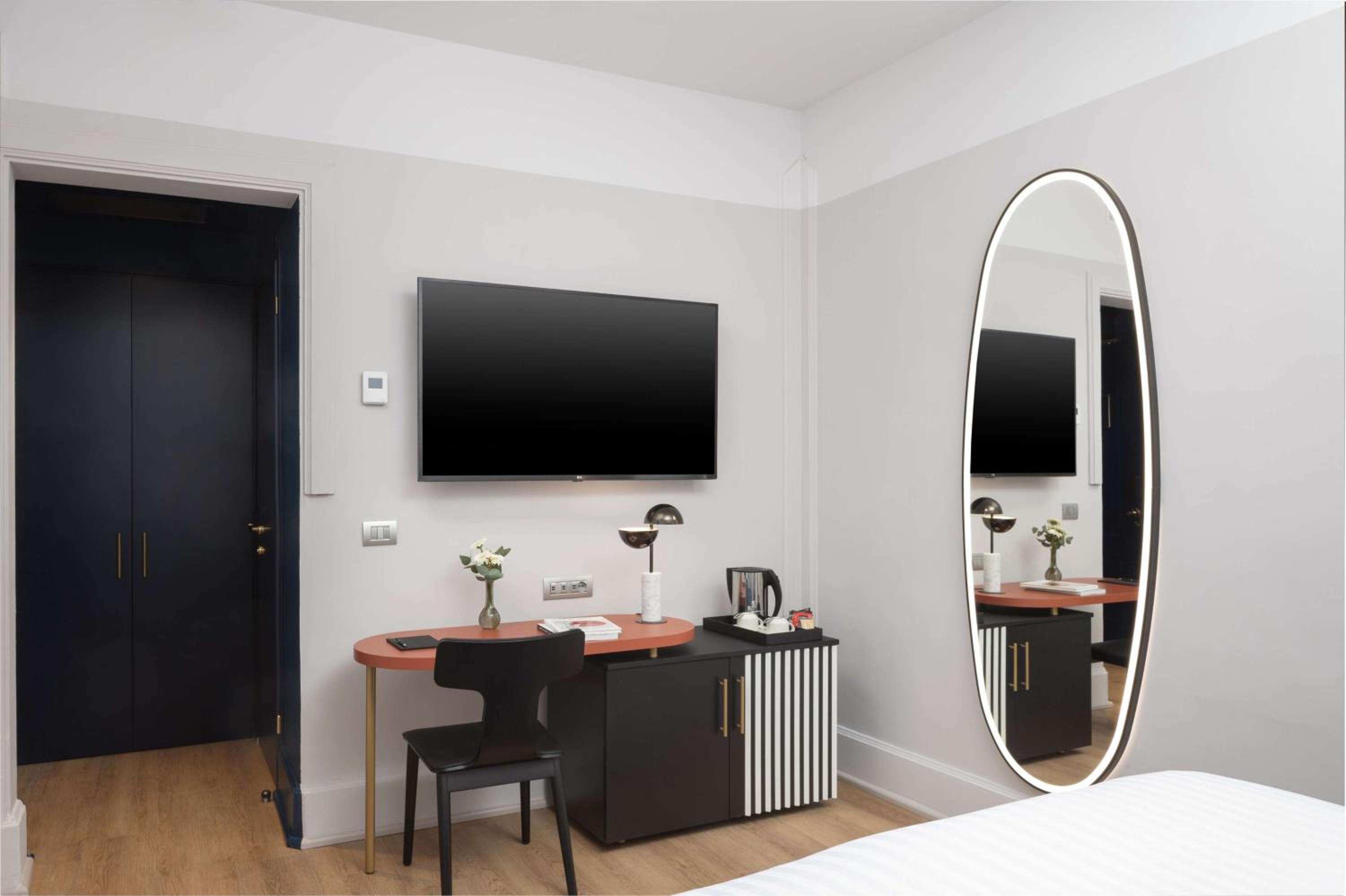 Classic Queen Room - Accessible