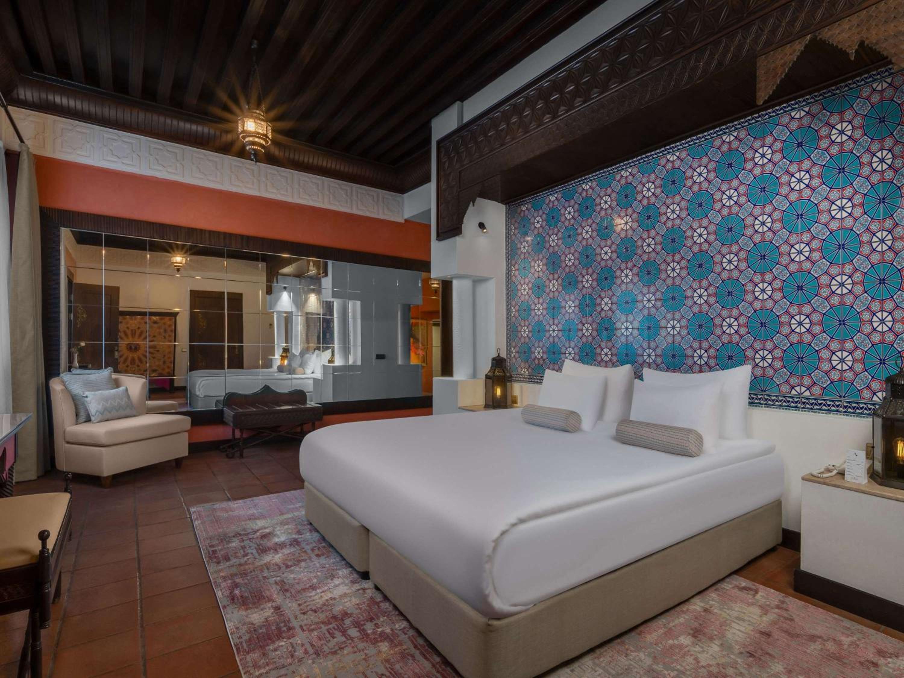 Sultan Suite with Jacuzzi photo 1