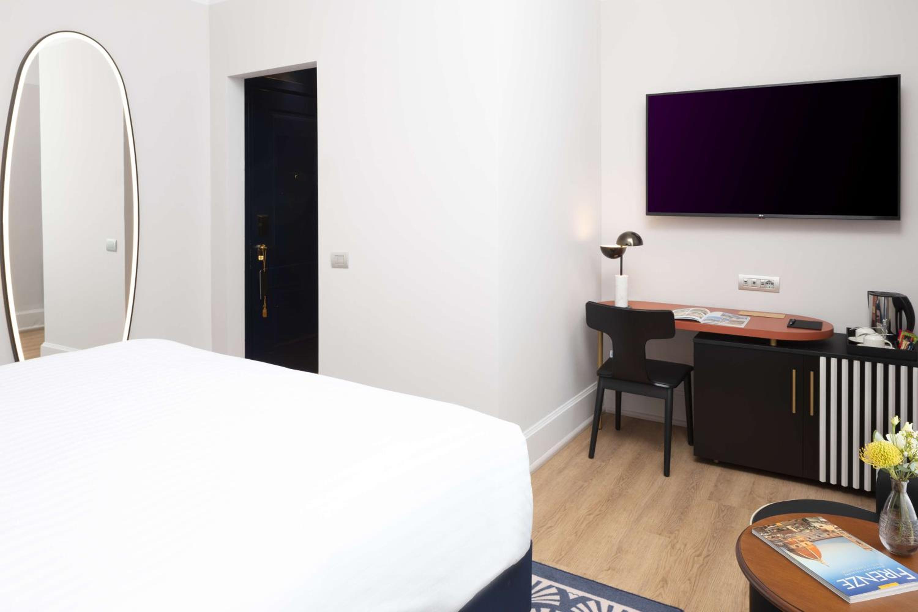 Premium King Room