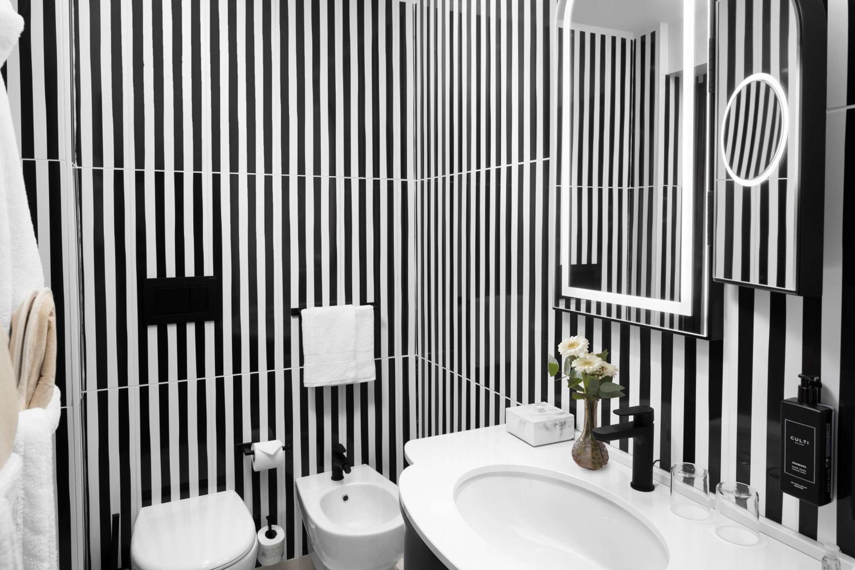 Deluxe King Room with Terrace