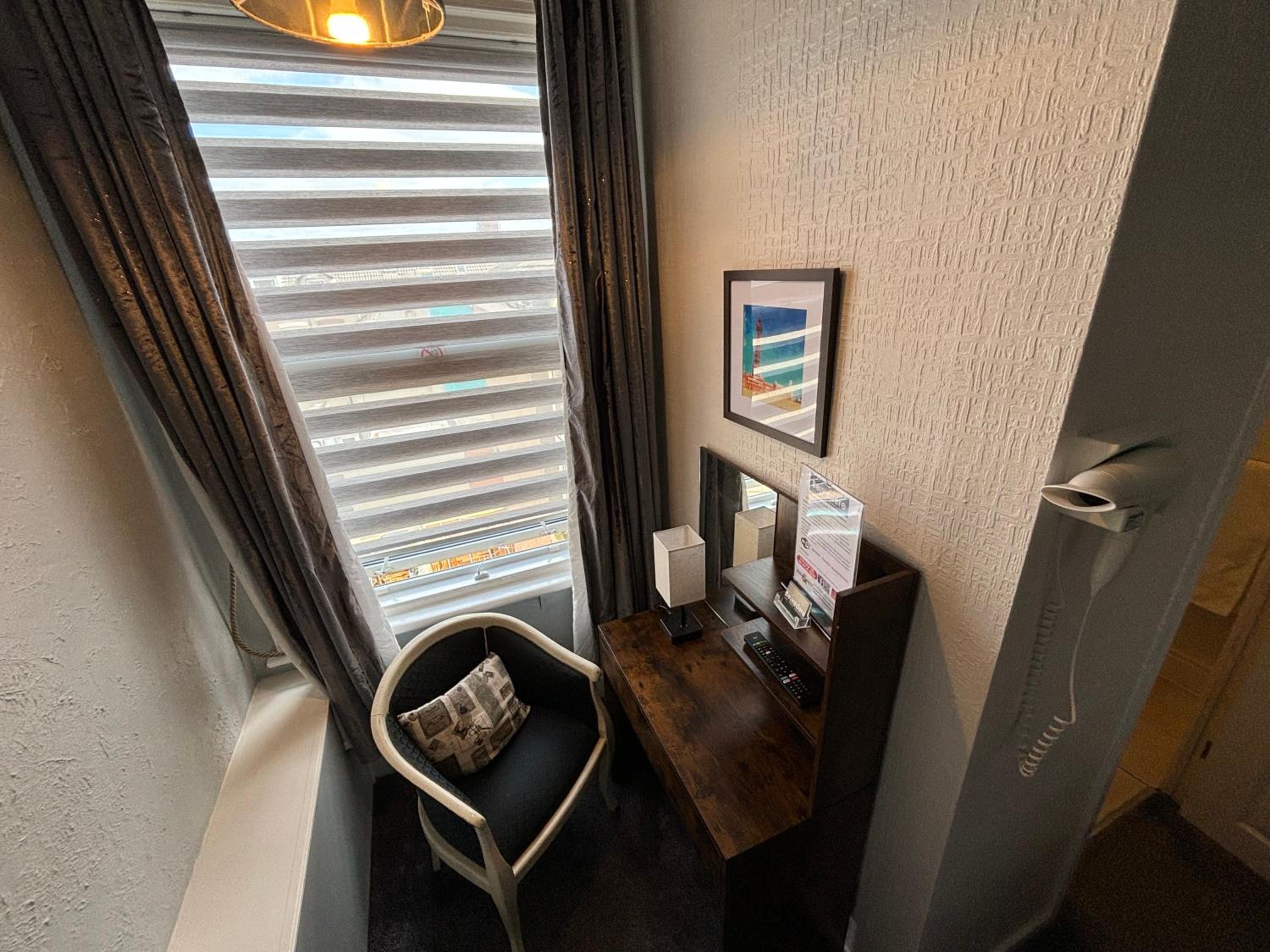 Large Double Room photo 3