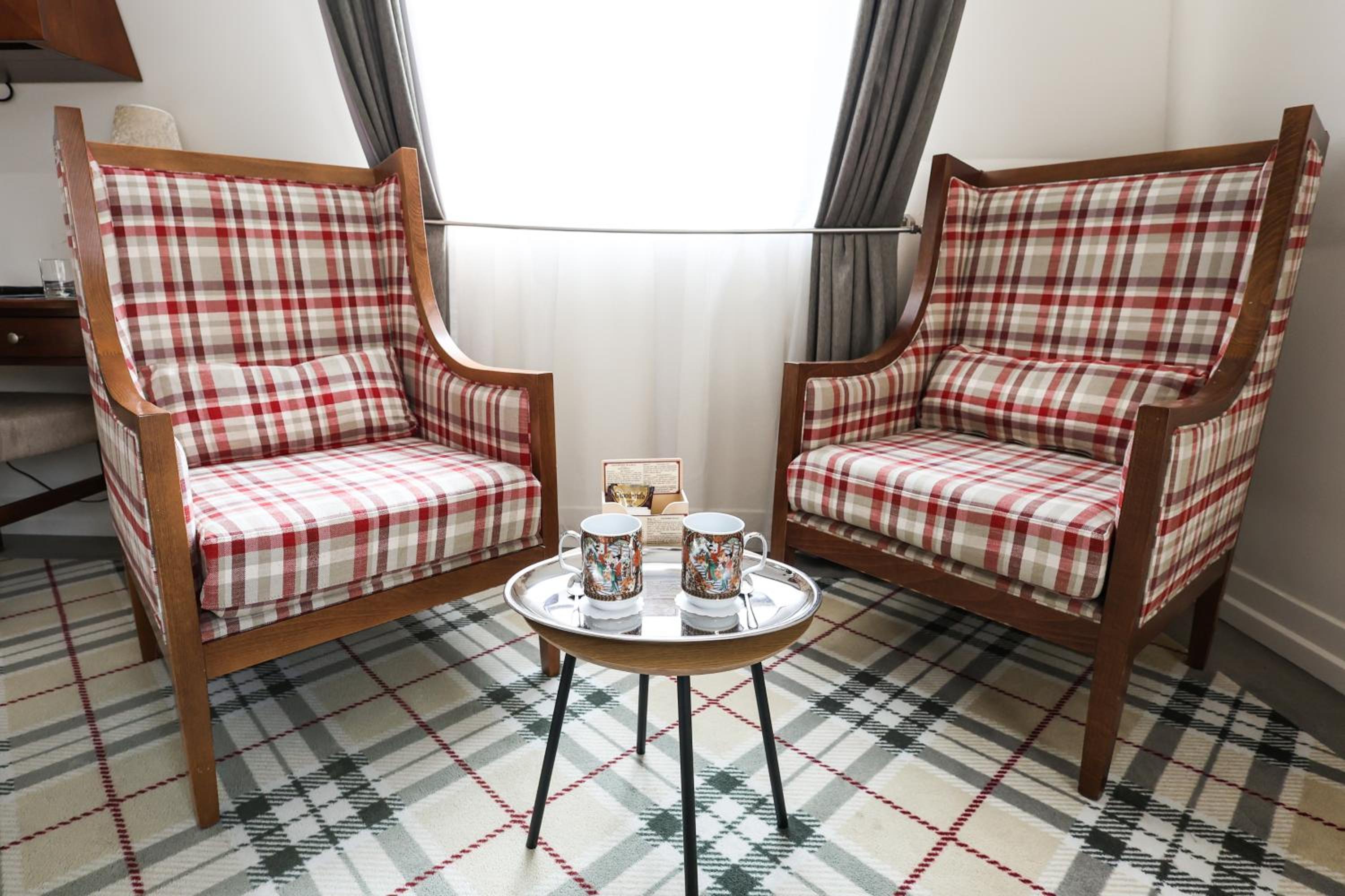 Superior Double Room with City View - Photo 6