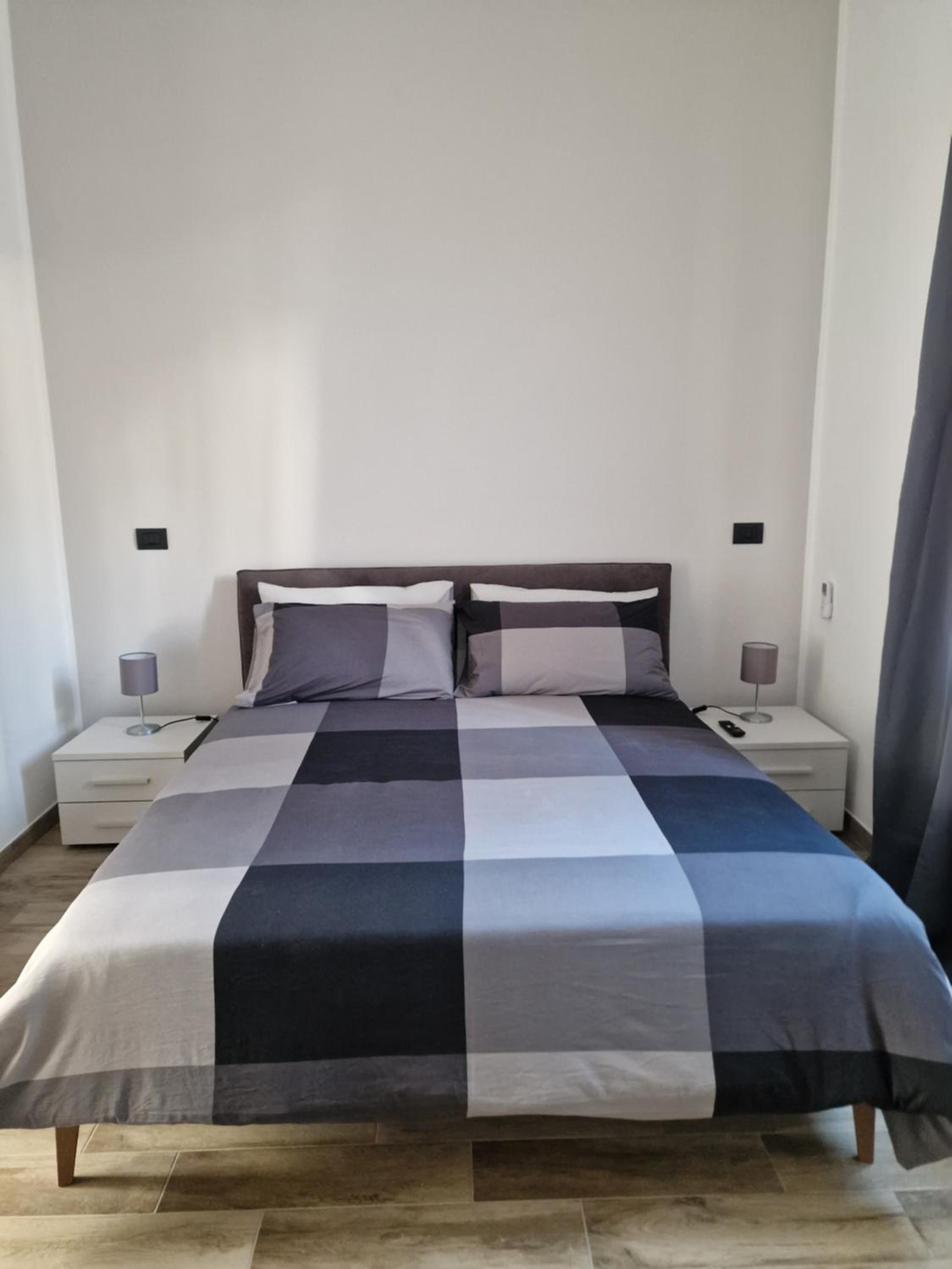 One-Bedroom Standard Apartment photo 1