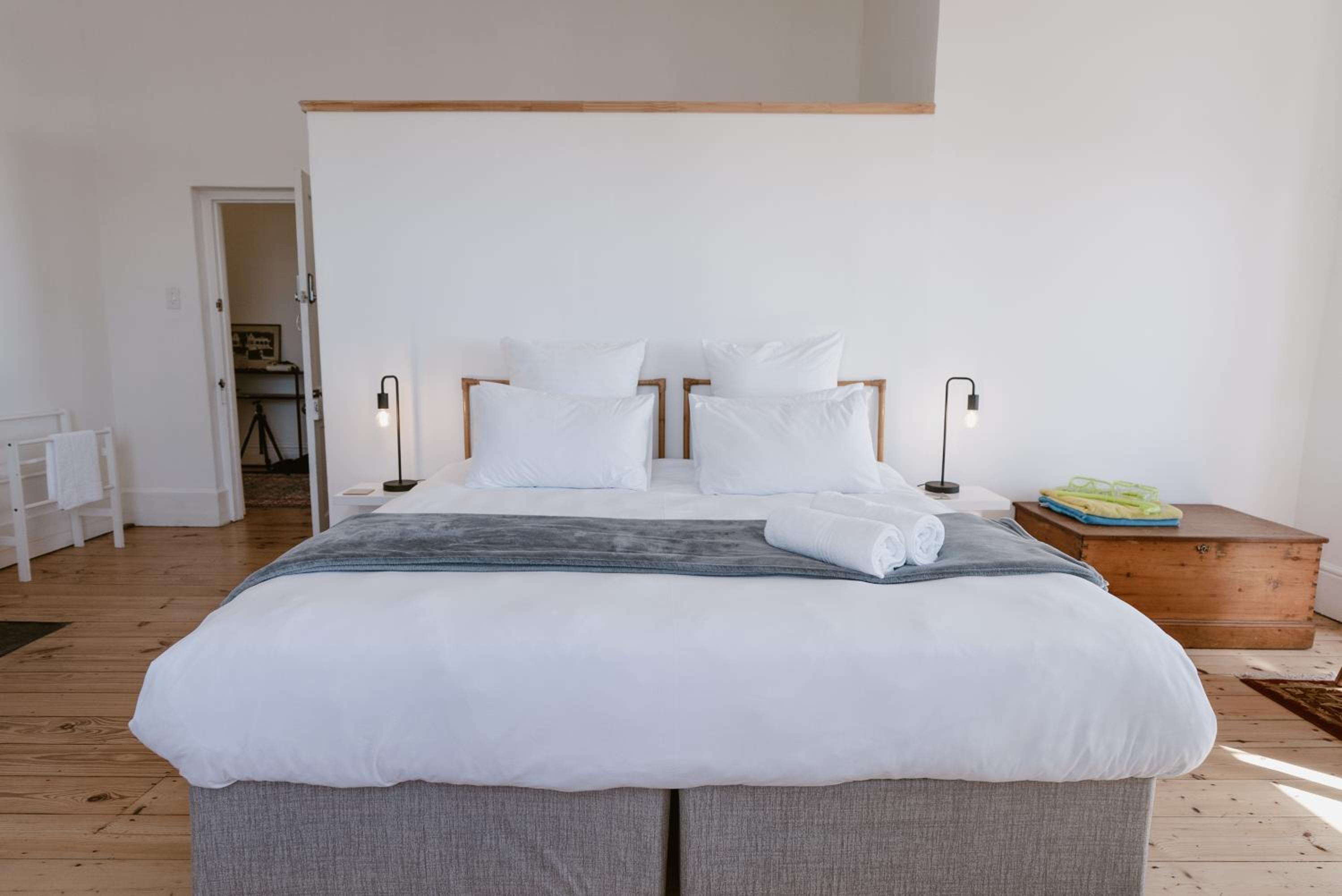 Deluxe King Room photo 1