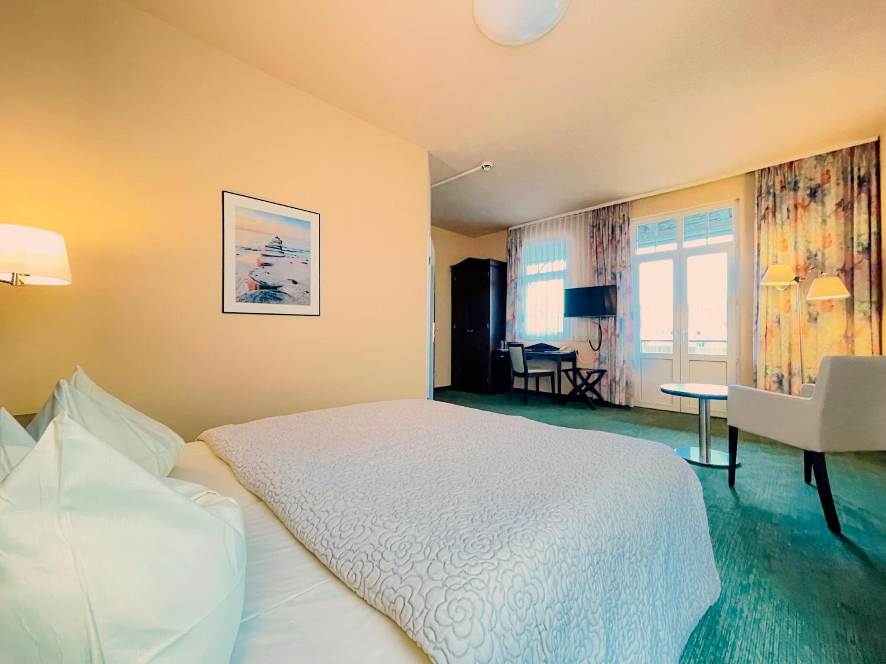 Classic Double Room with Balcony