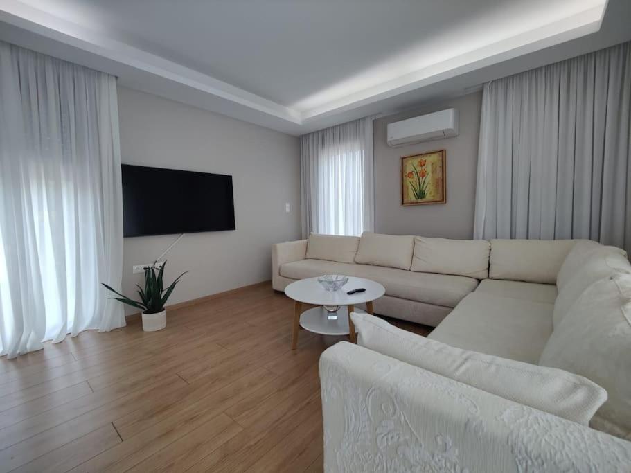 Apartment photo 1