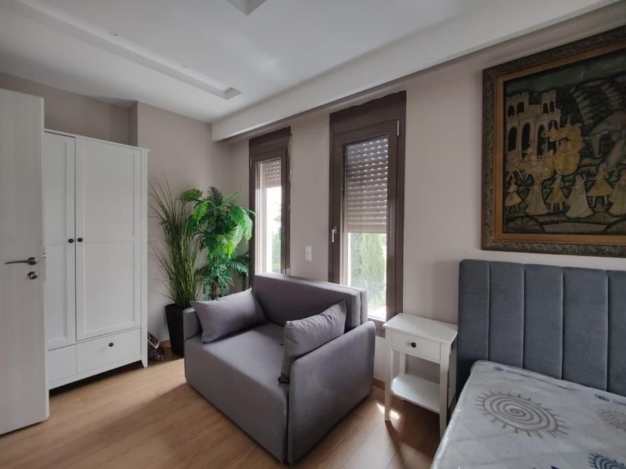 Apartment photo 2
