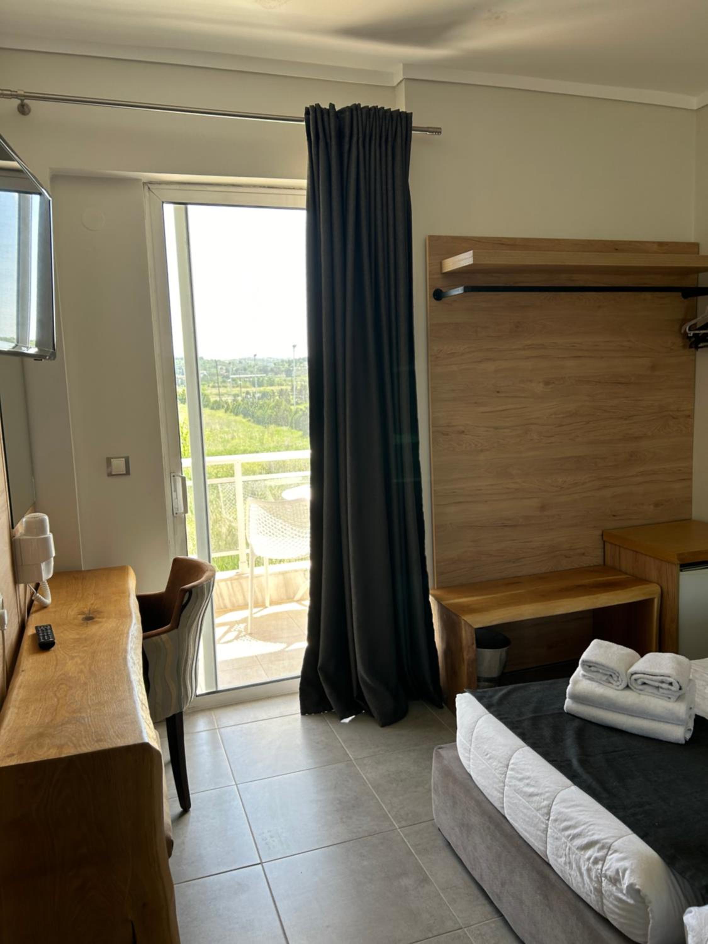  Double or Twin Room with Mountain View - Photo 10