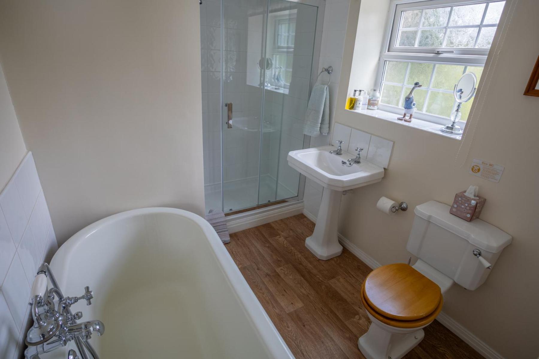 Standard Double Room photo 3