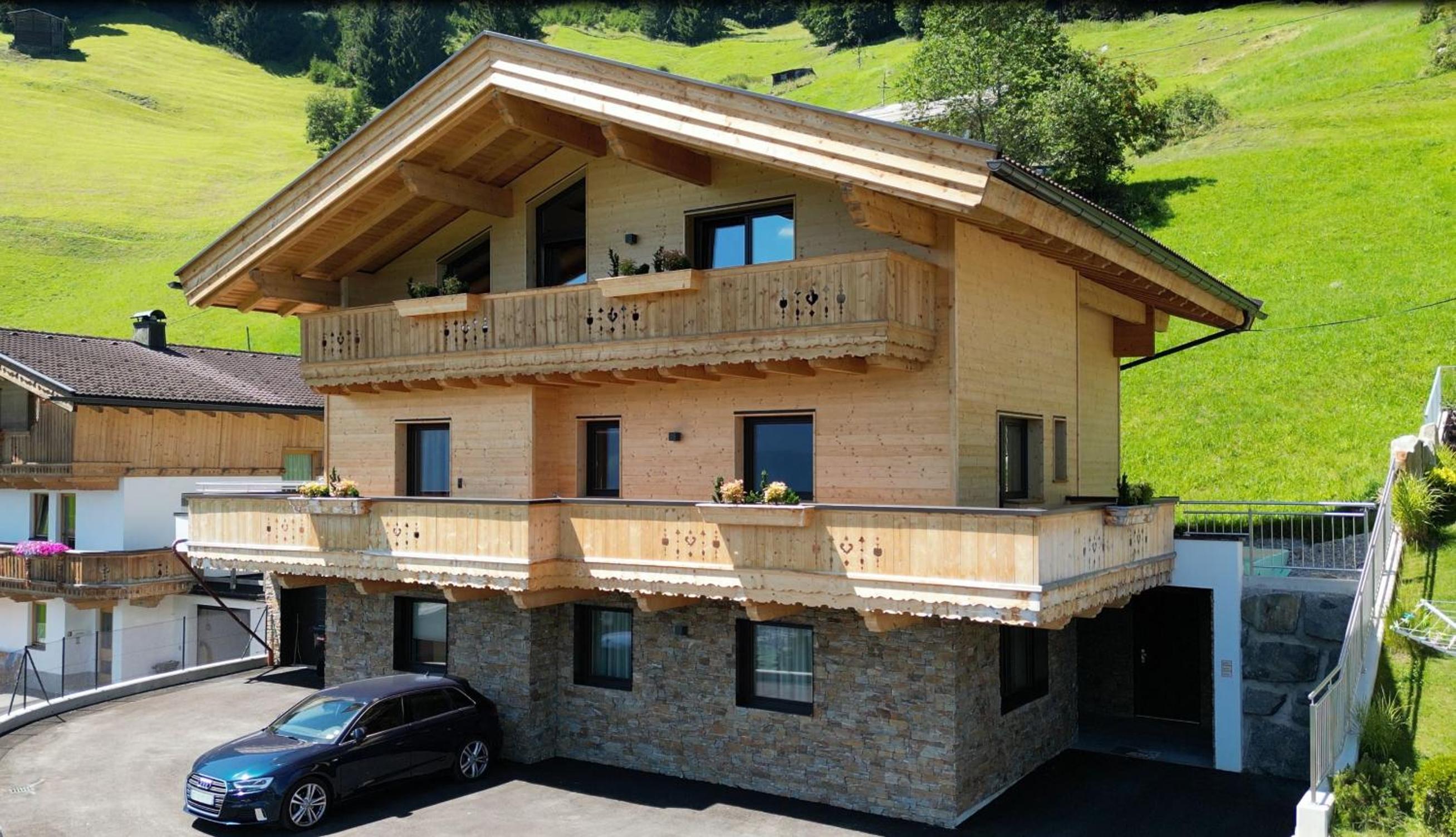 Apartment with Mountain View photo 2