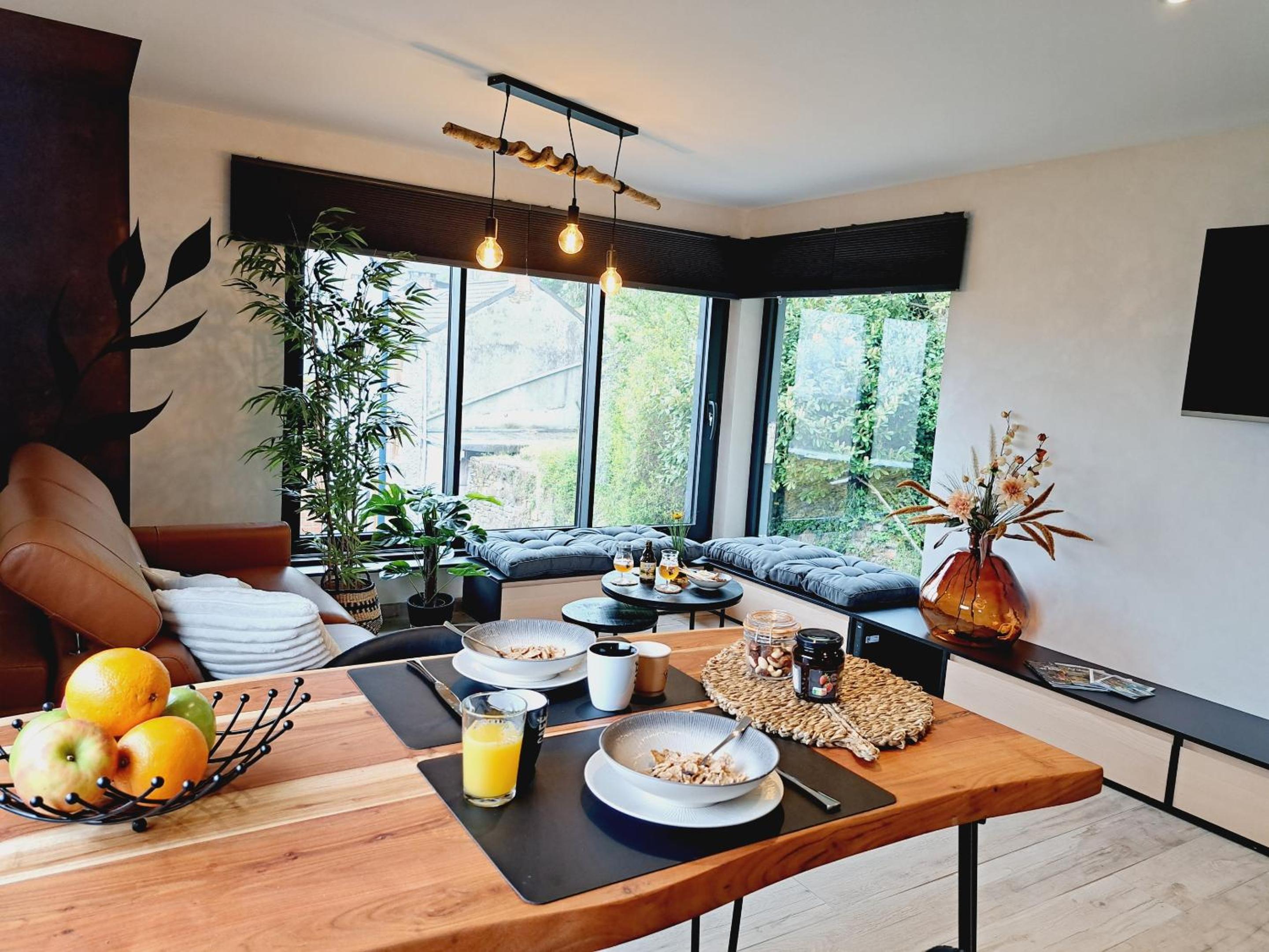 Apartment with Balcony photo 1