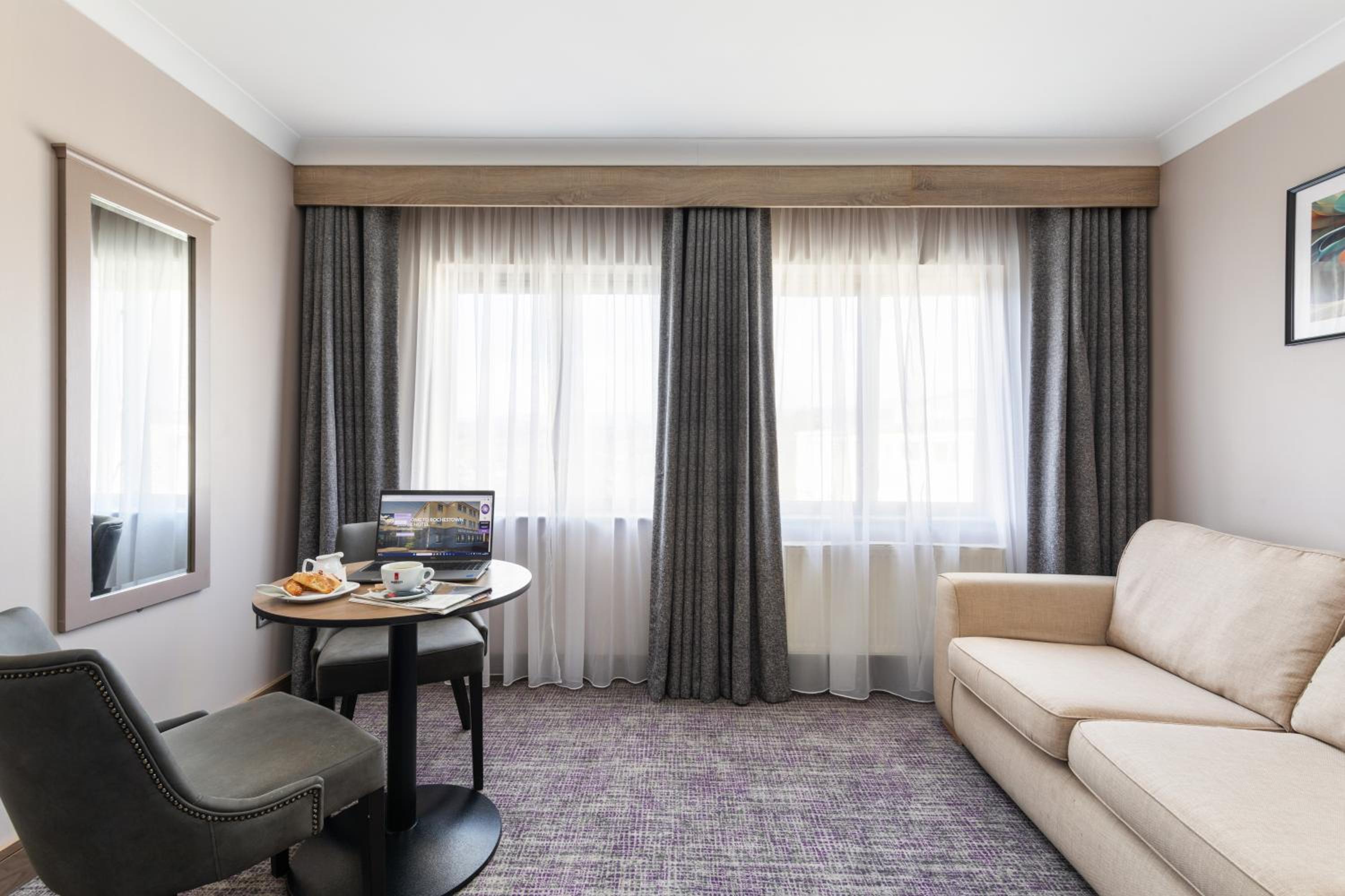 Superior Junior Suite