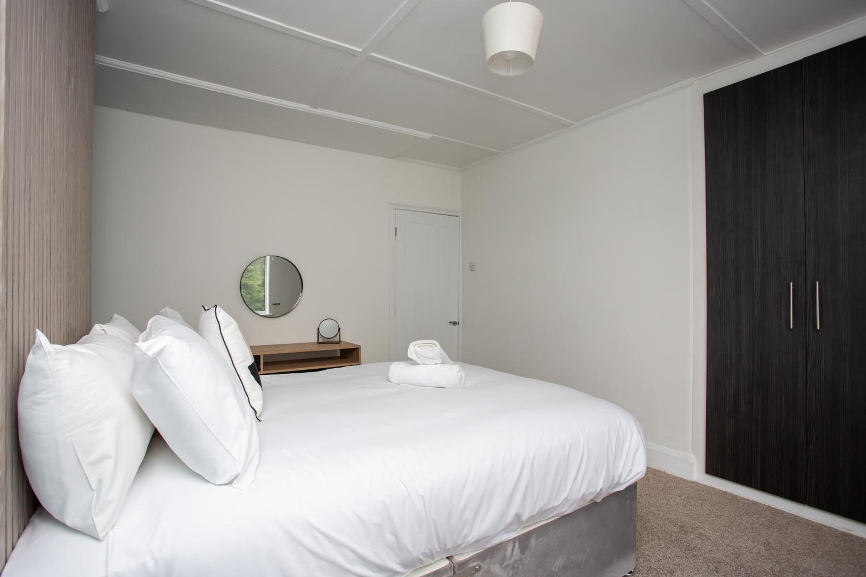 Three-Bedroom House photo 2