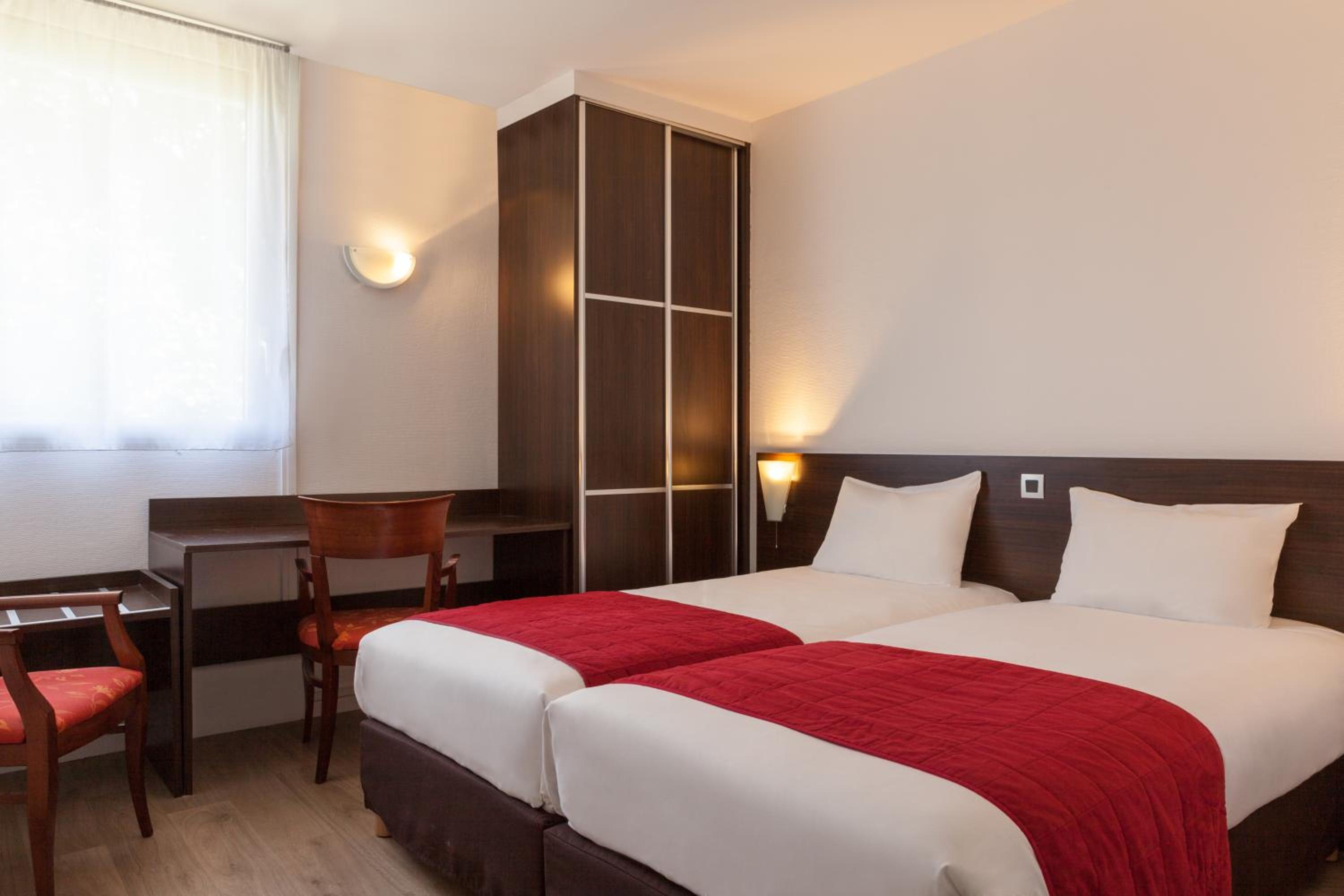 Standard Twin Room photo 1
