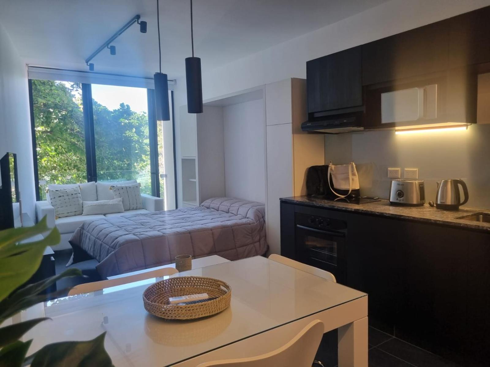 One-Bedroom Apartment photo 3
