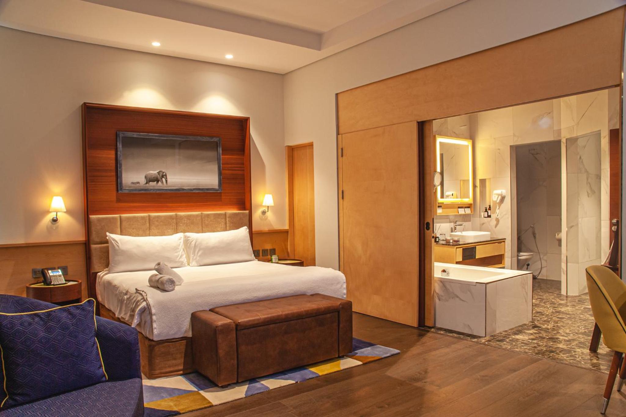 King Suite - Photo 8