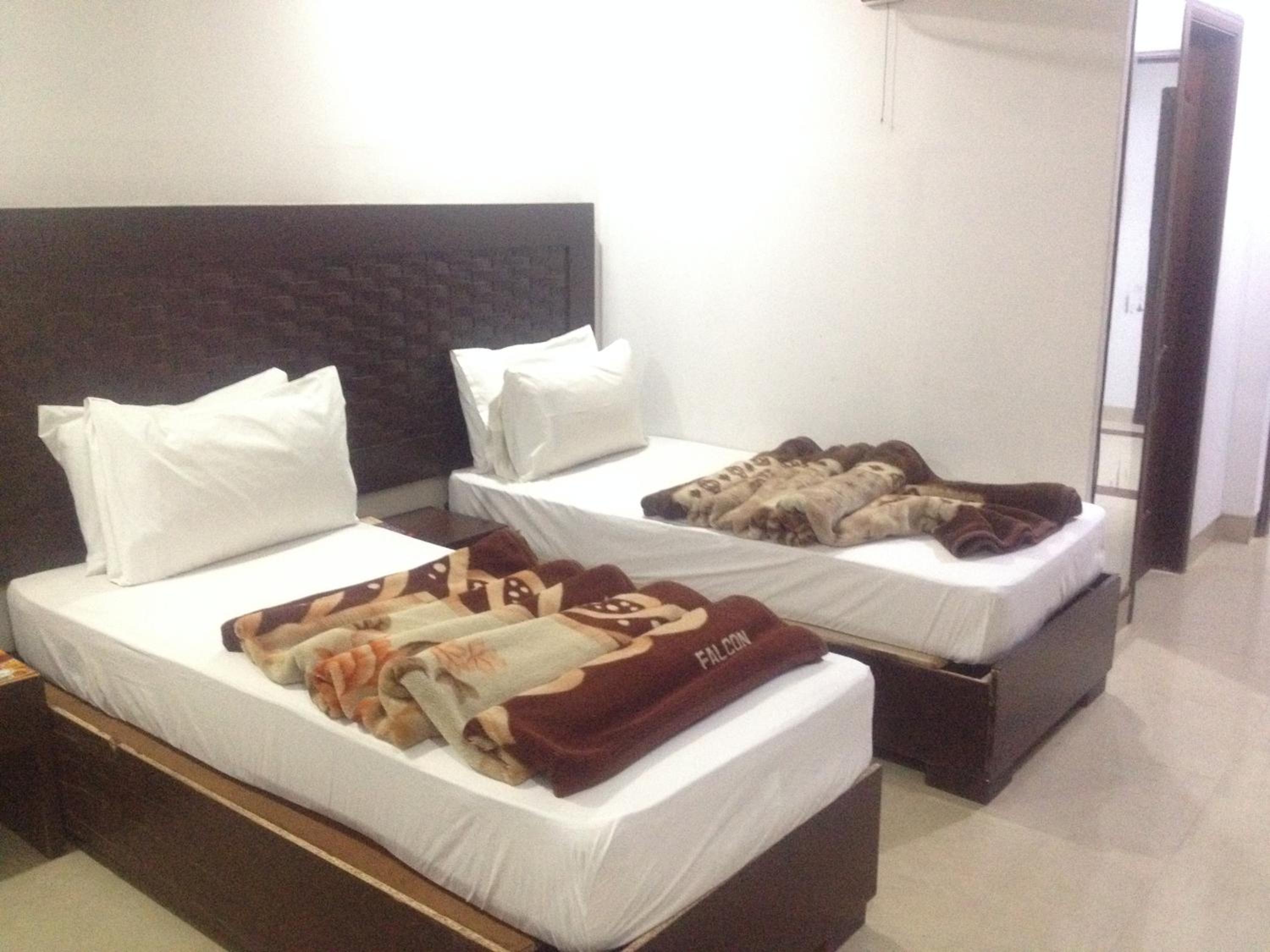 Deluxe King Suite