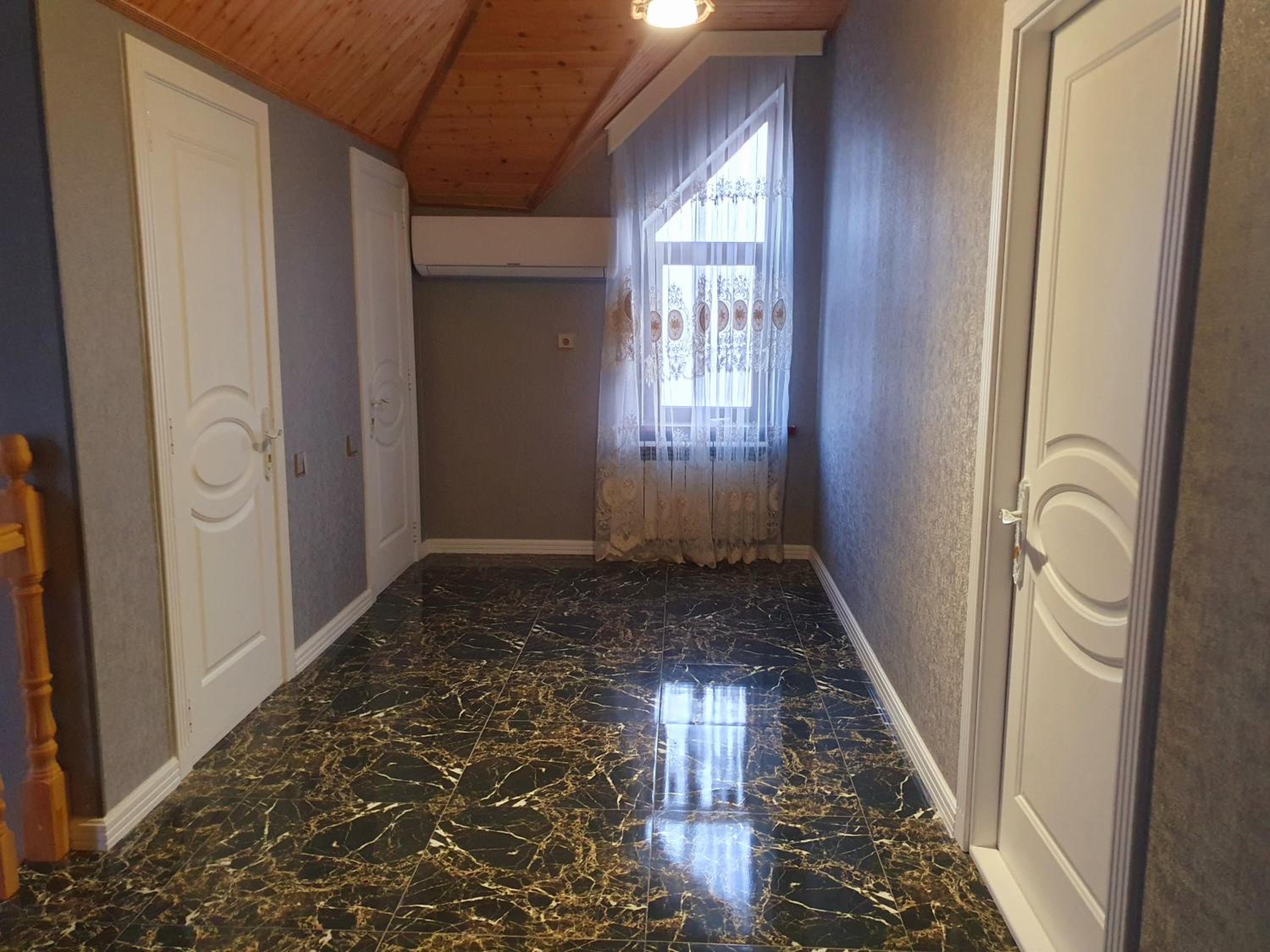 Villa photo 3