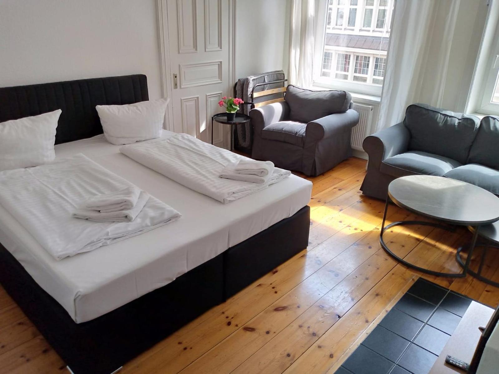 Three-Bedroom Apartment - Photo 3