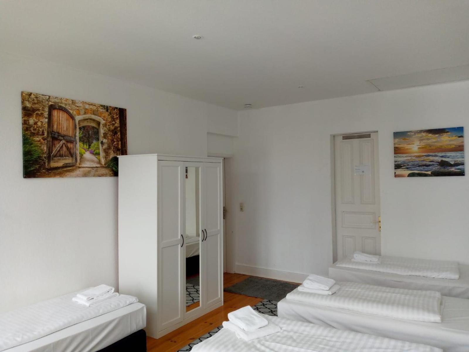 Three-Bedroom Apartment - Photo 30