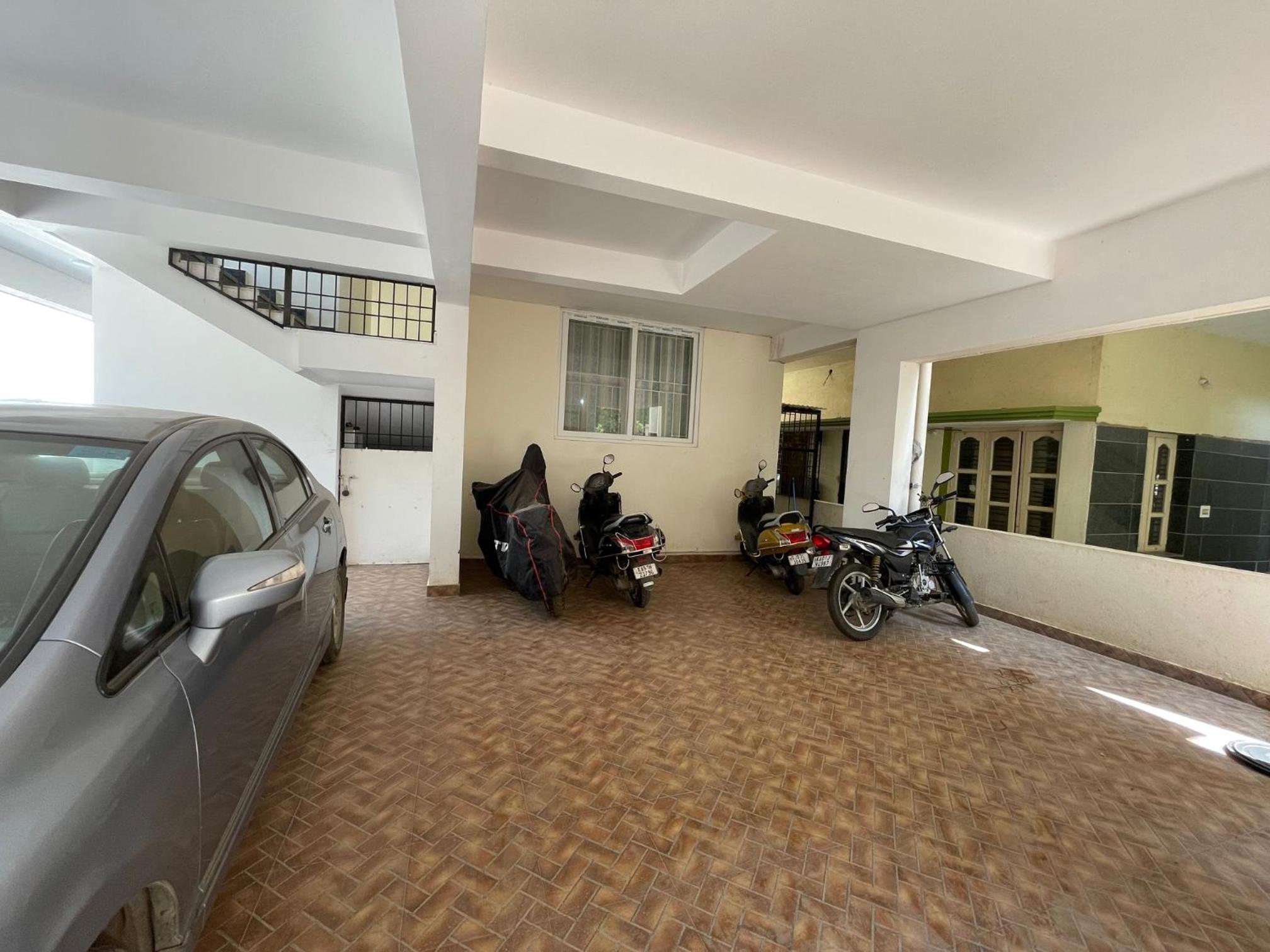 One-Bedroom Apartment - Photo 6