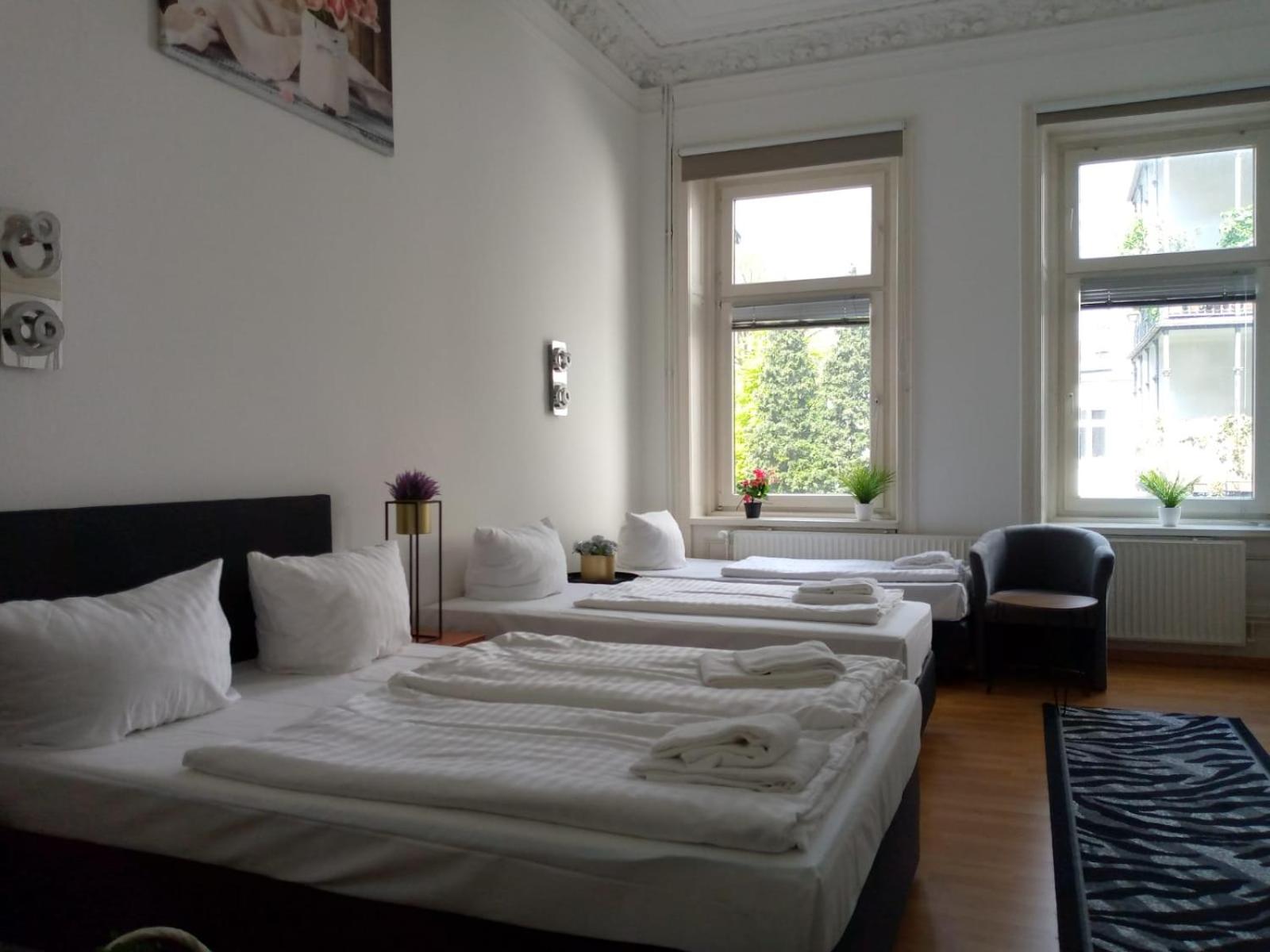 One-Bedroom Apartment - Photo 15