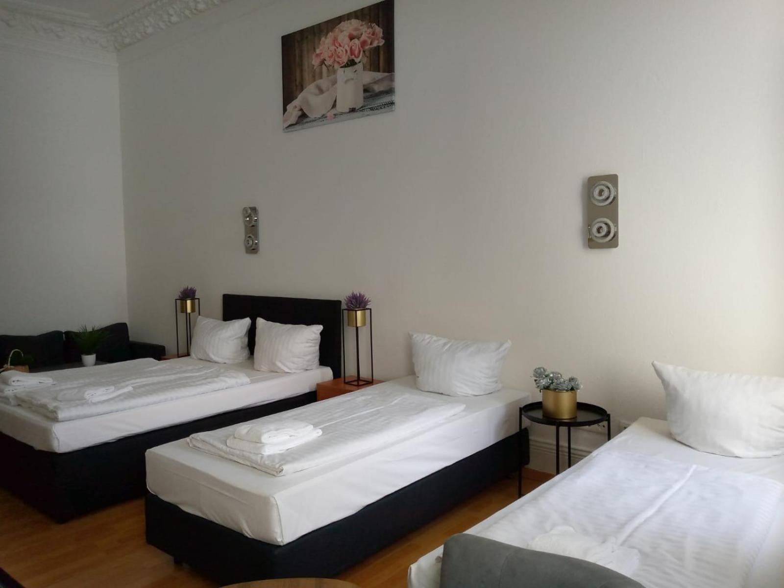 One-Bedroom Apartment - Photo 26