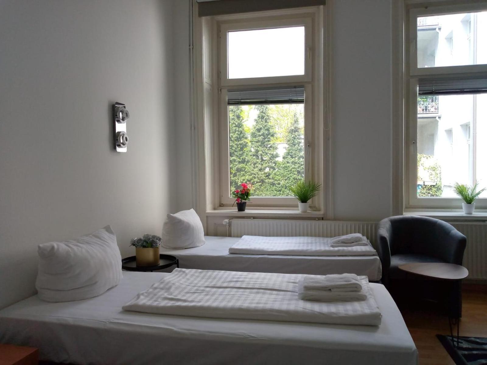 Three-Bedroom Apartment - Photo 9