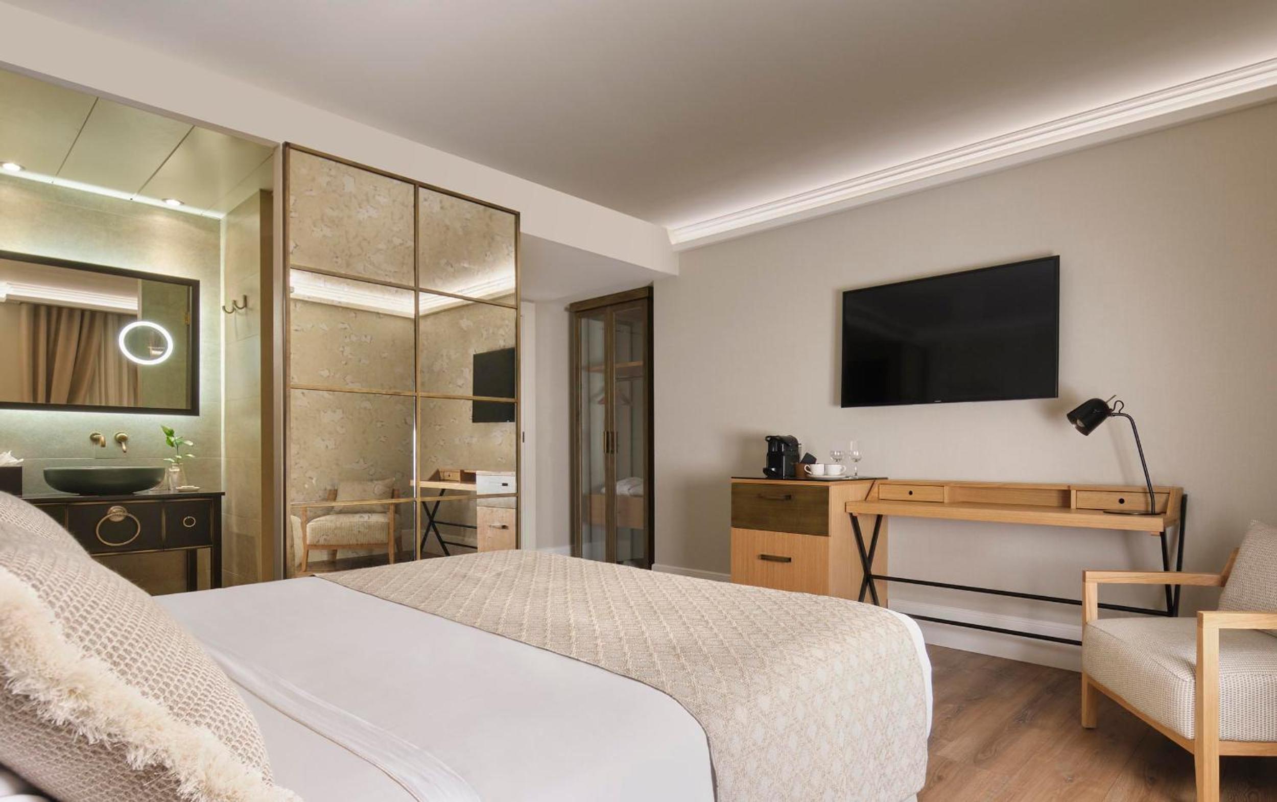 Double Room Classic with Spa Access - Photo 2