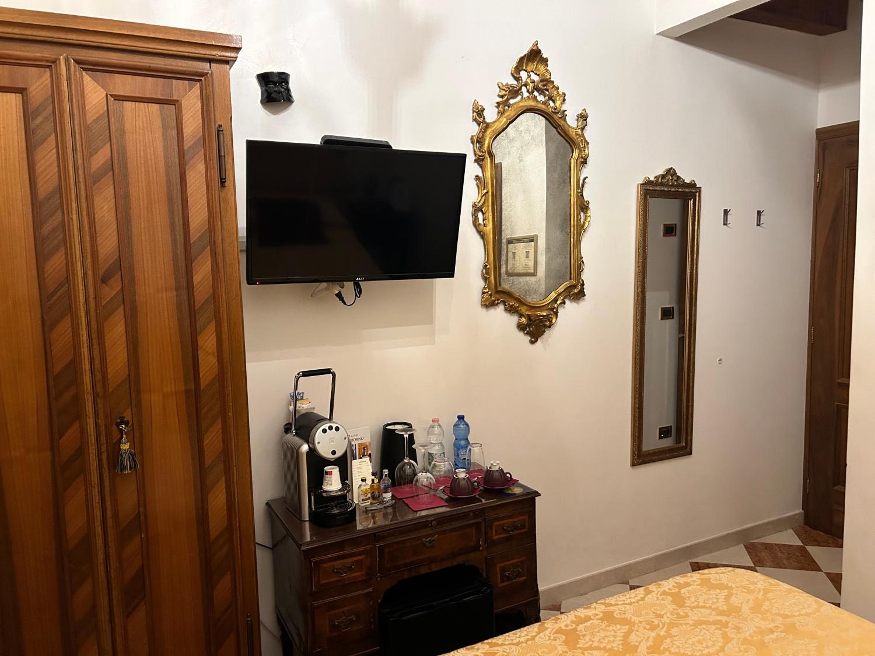 Small Double Room photo 3