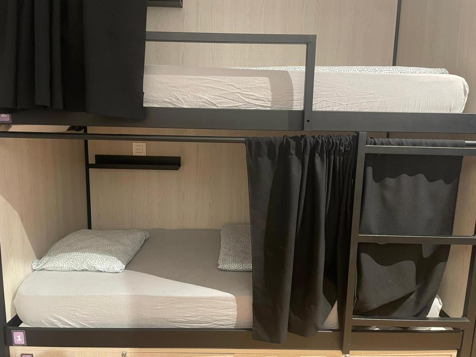 Bed in 6-Bed Mixed Dormitory Room photo 3
