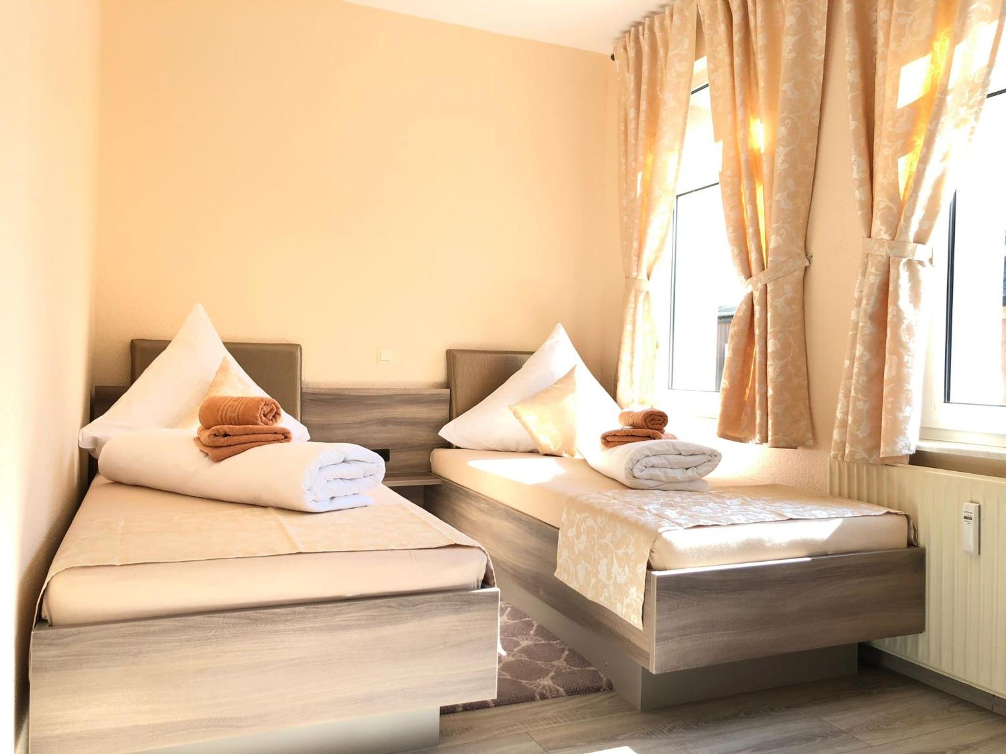 Standard Twin Room with Shared Bathroom