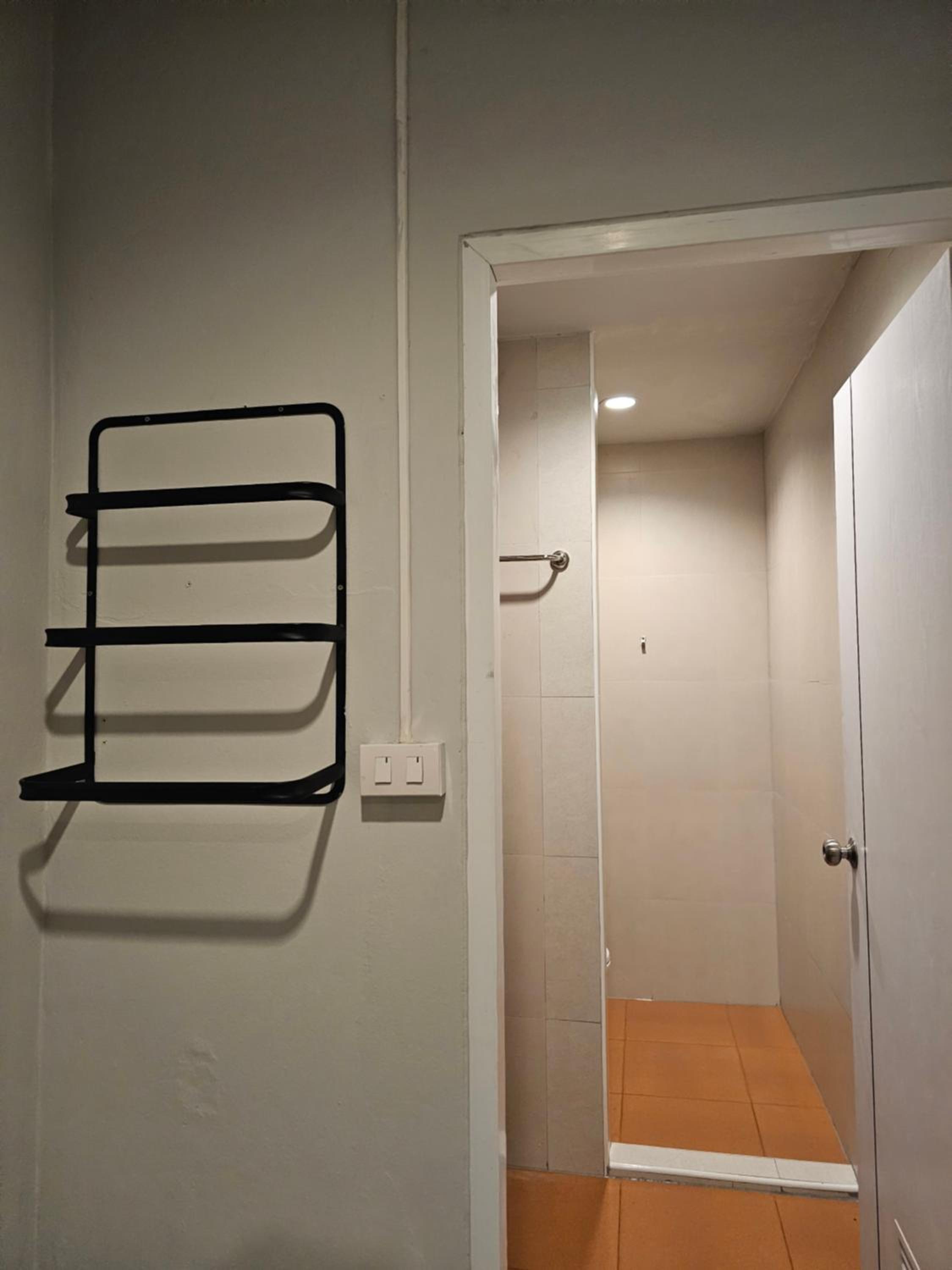 Standard King Room with Private bathroom photo 3