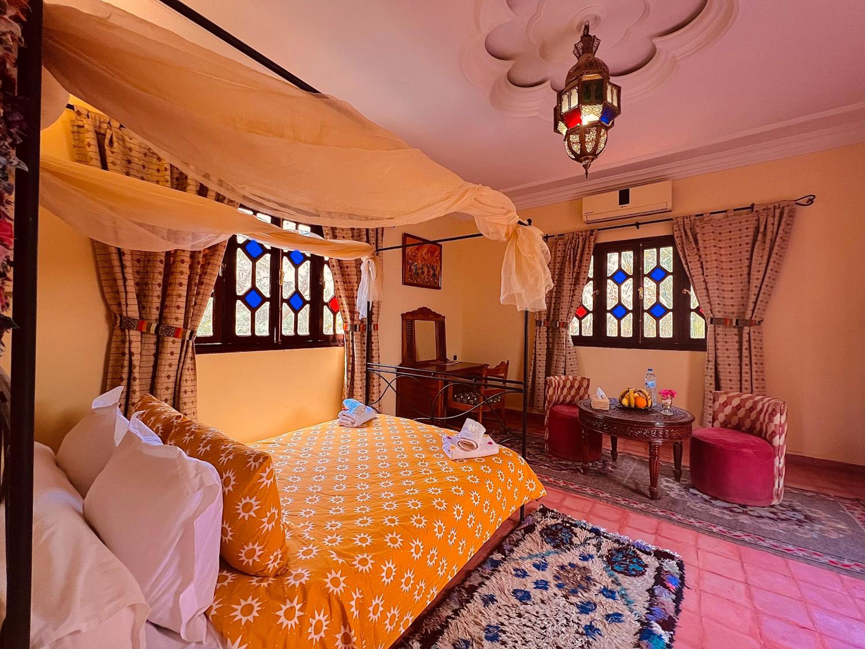 Double Room with Garden View - Photo 8