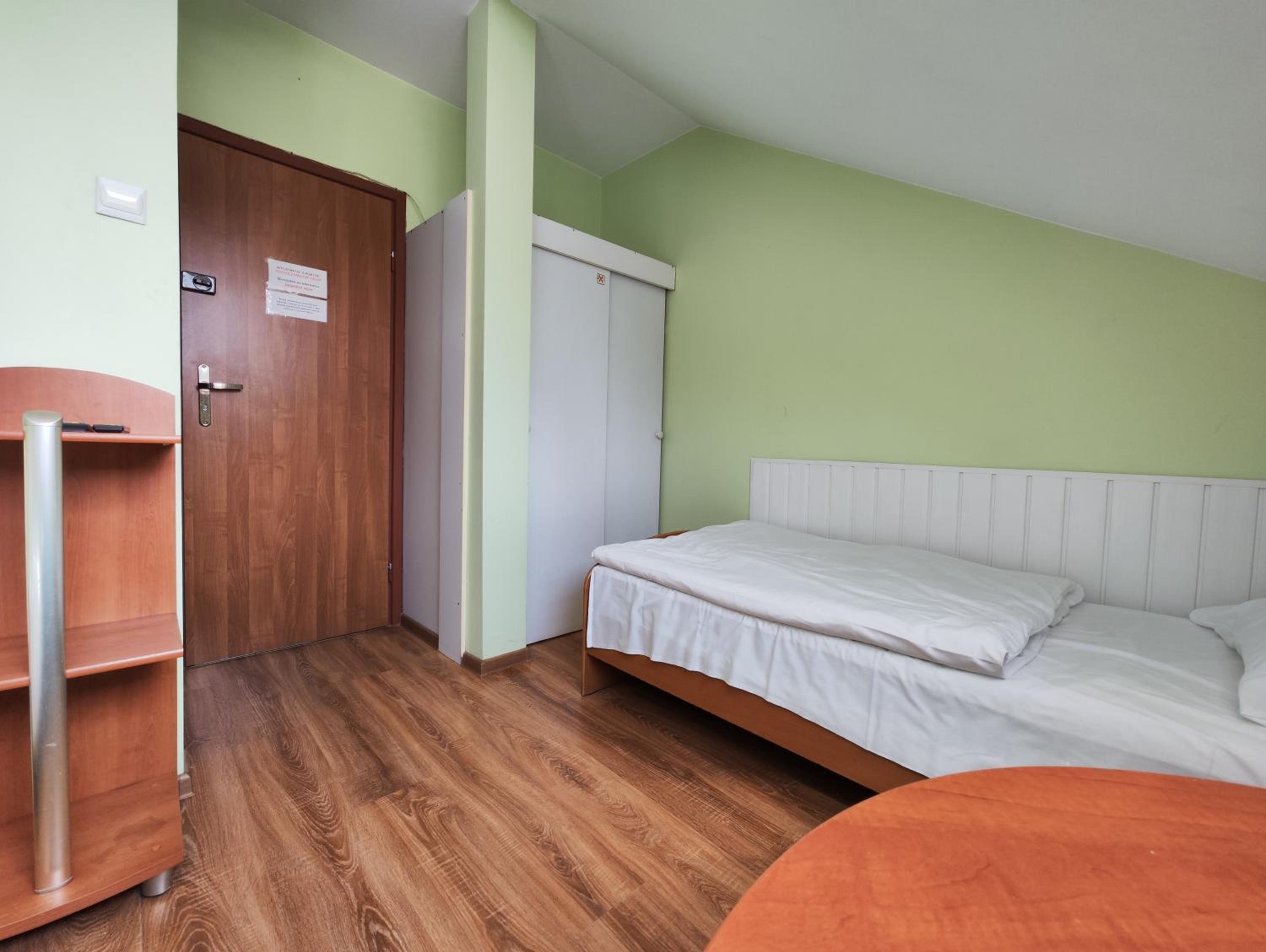 Double Room with Private Bathroom - Photo 4
