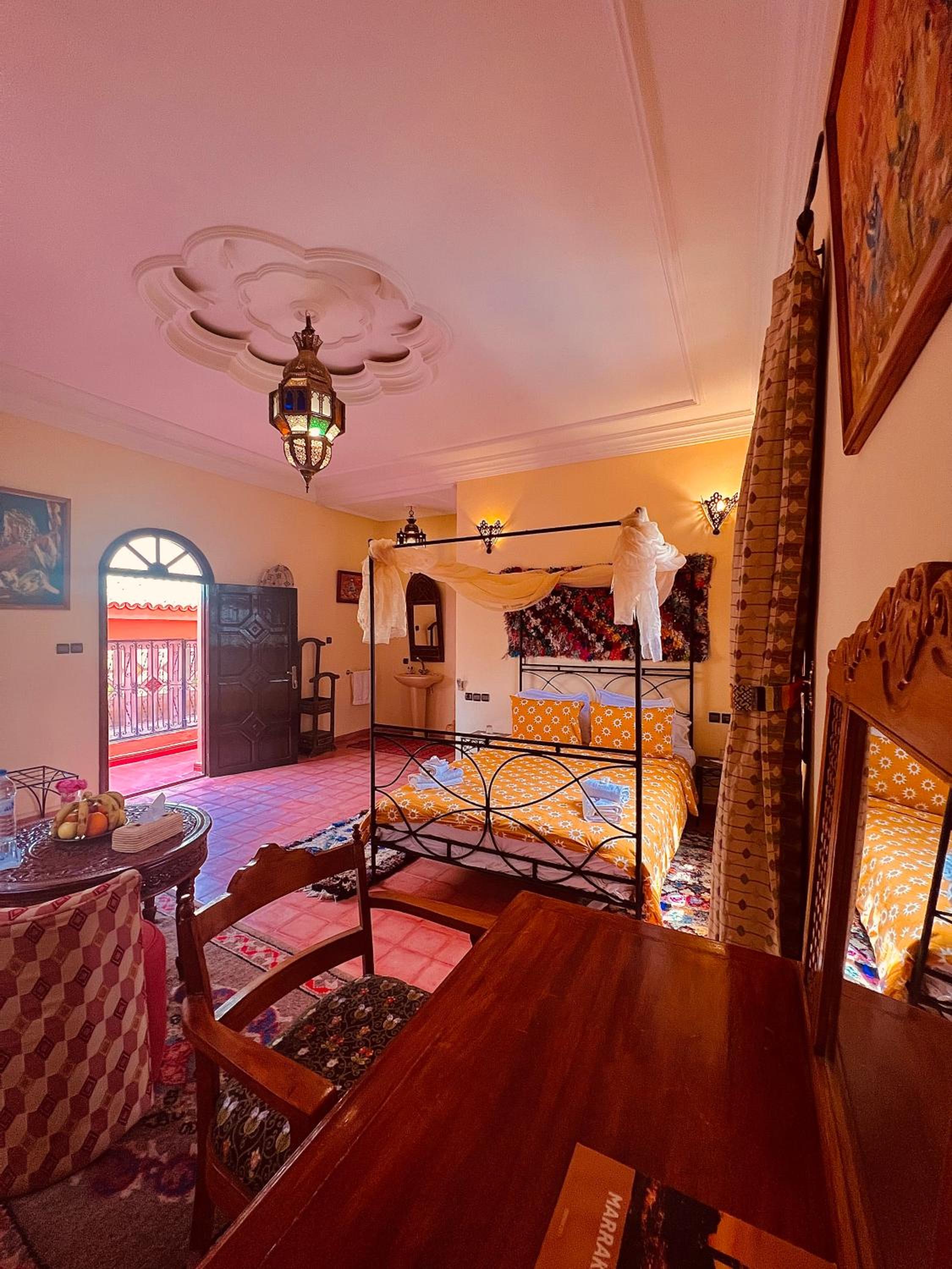 Double Room with Garden View - Photo 6