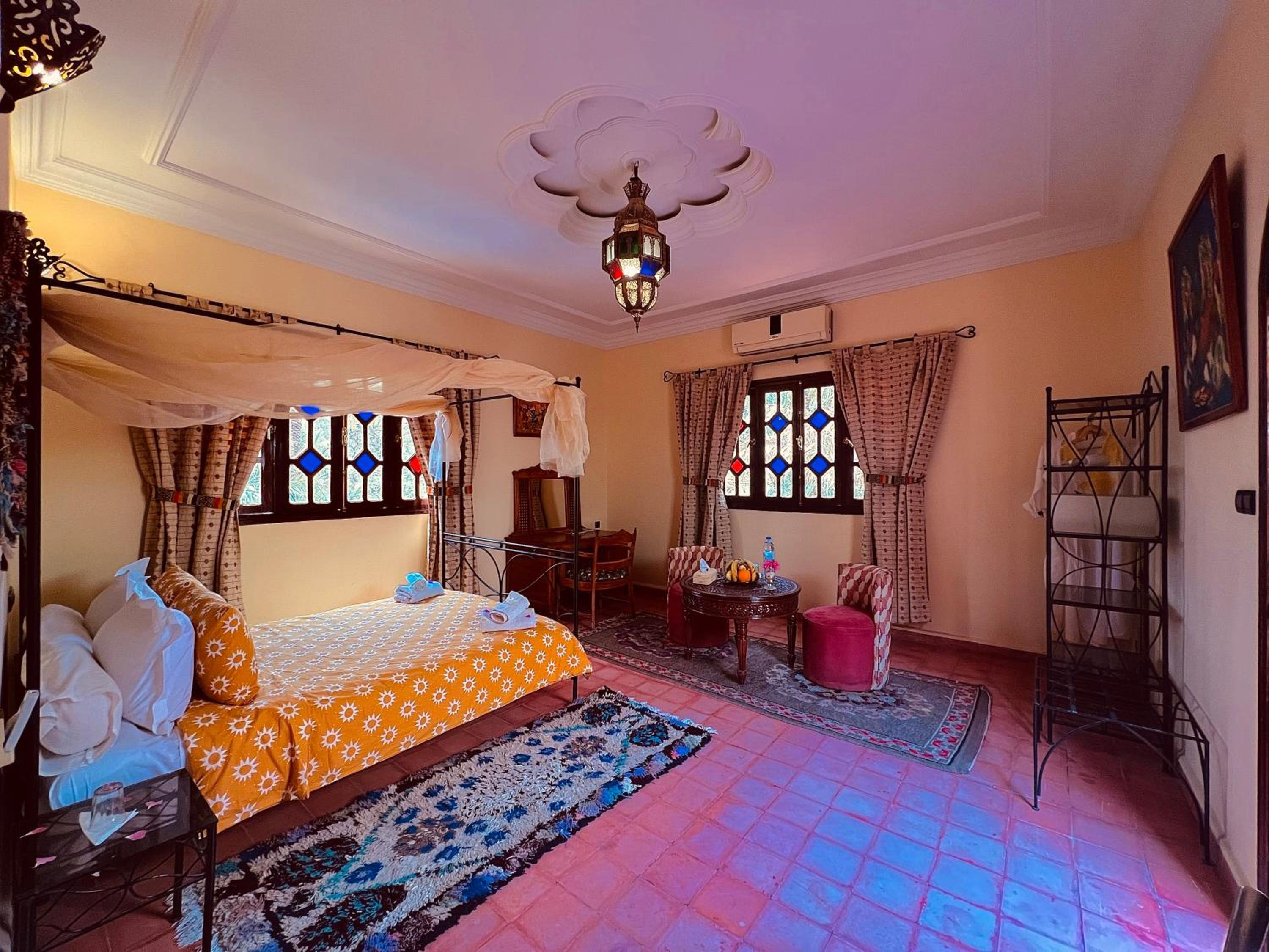 Double Room with Garden View - Photo 10