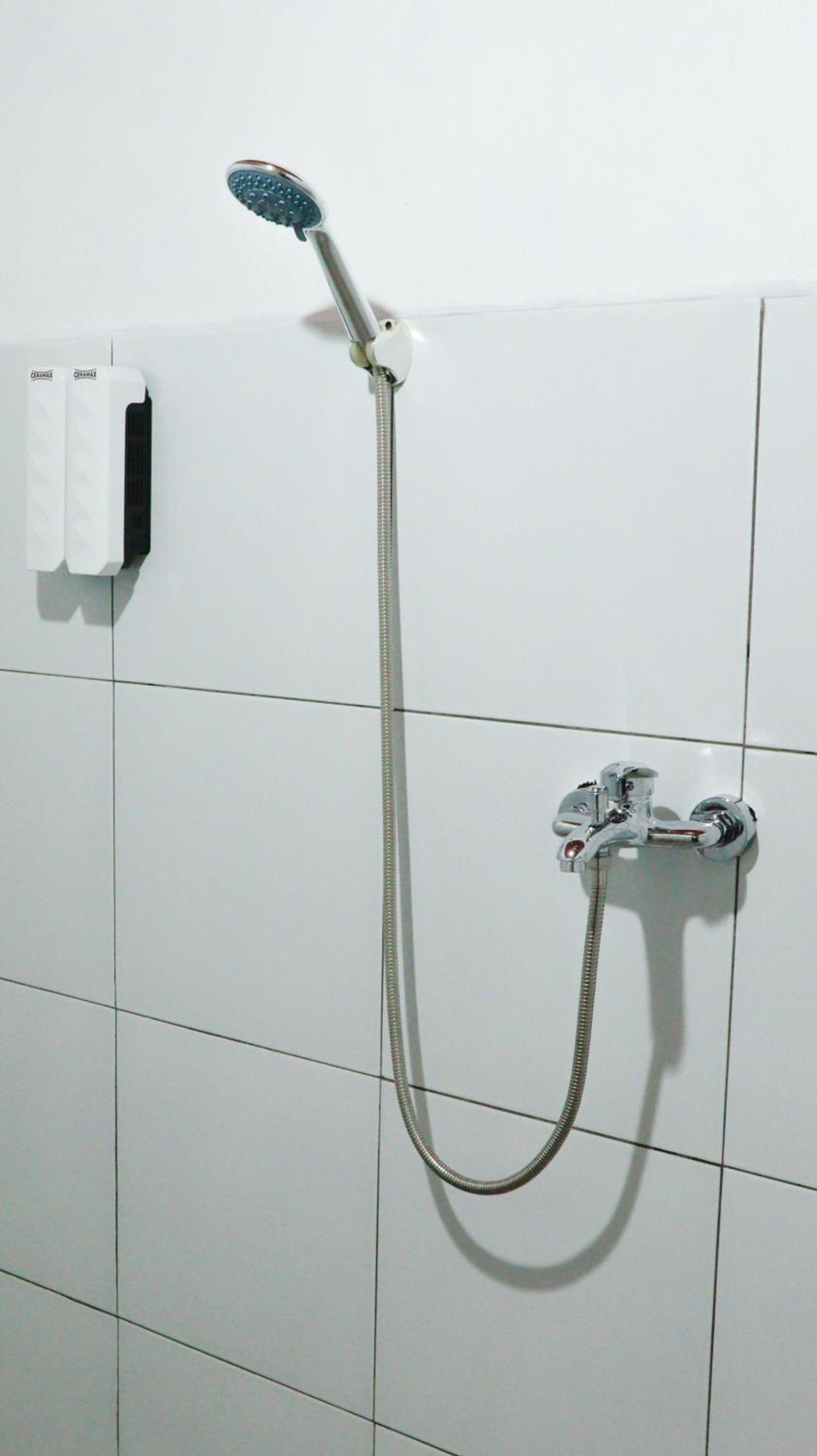 Deluxe Double Room (2 Adults + 1 Child) photo 1