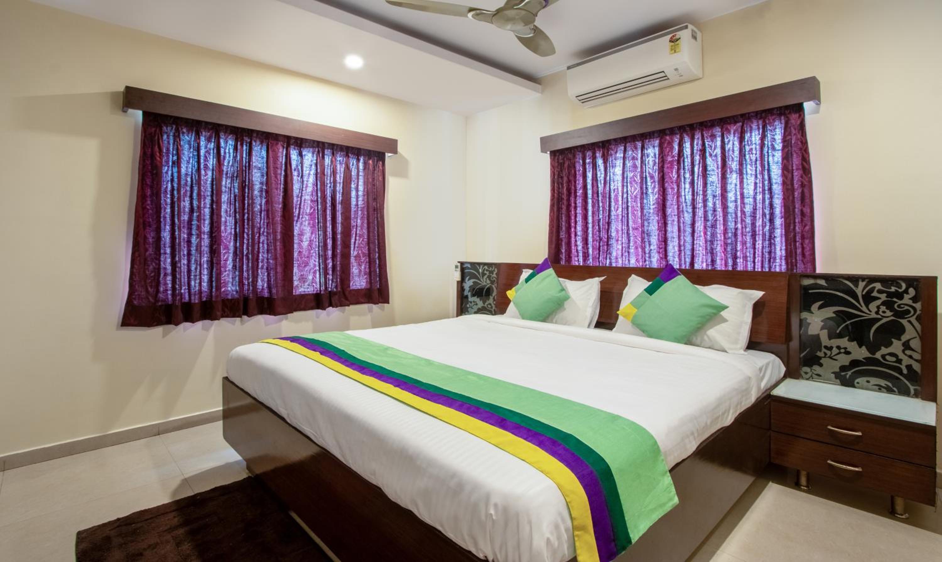 Standard Room With King Bed photo 3