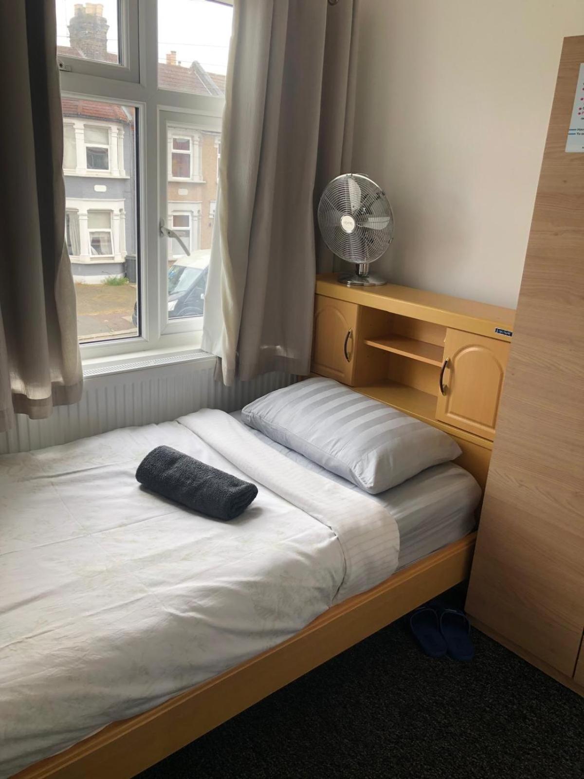 Single Room photo 2