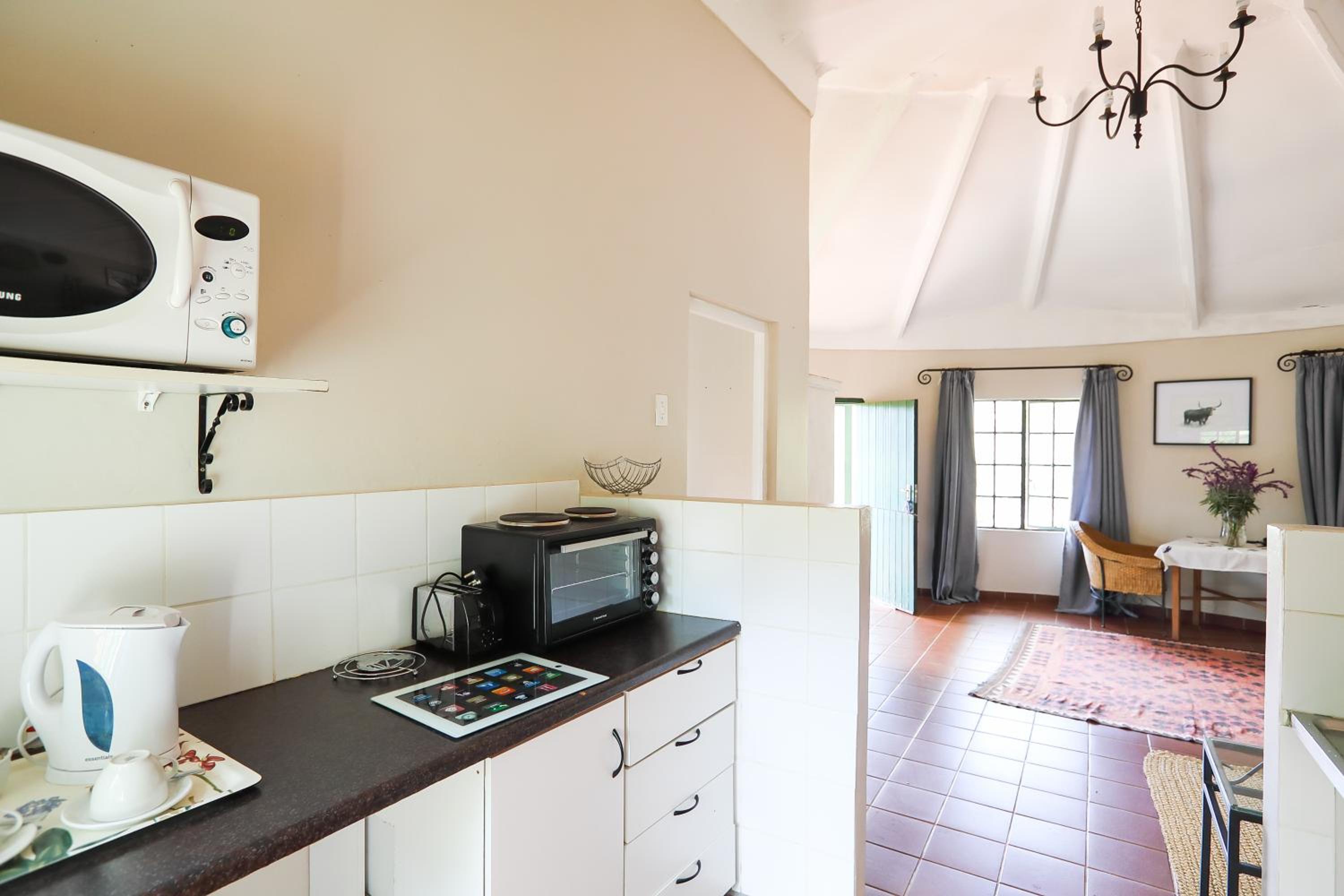 Standard Double or Twin Room with Kitchenette - Photo 2