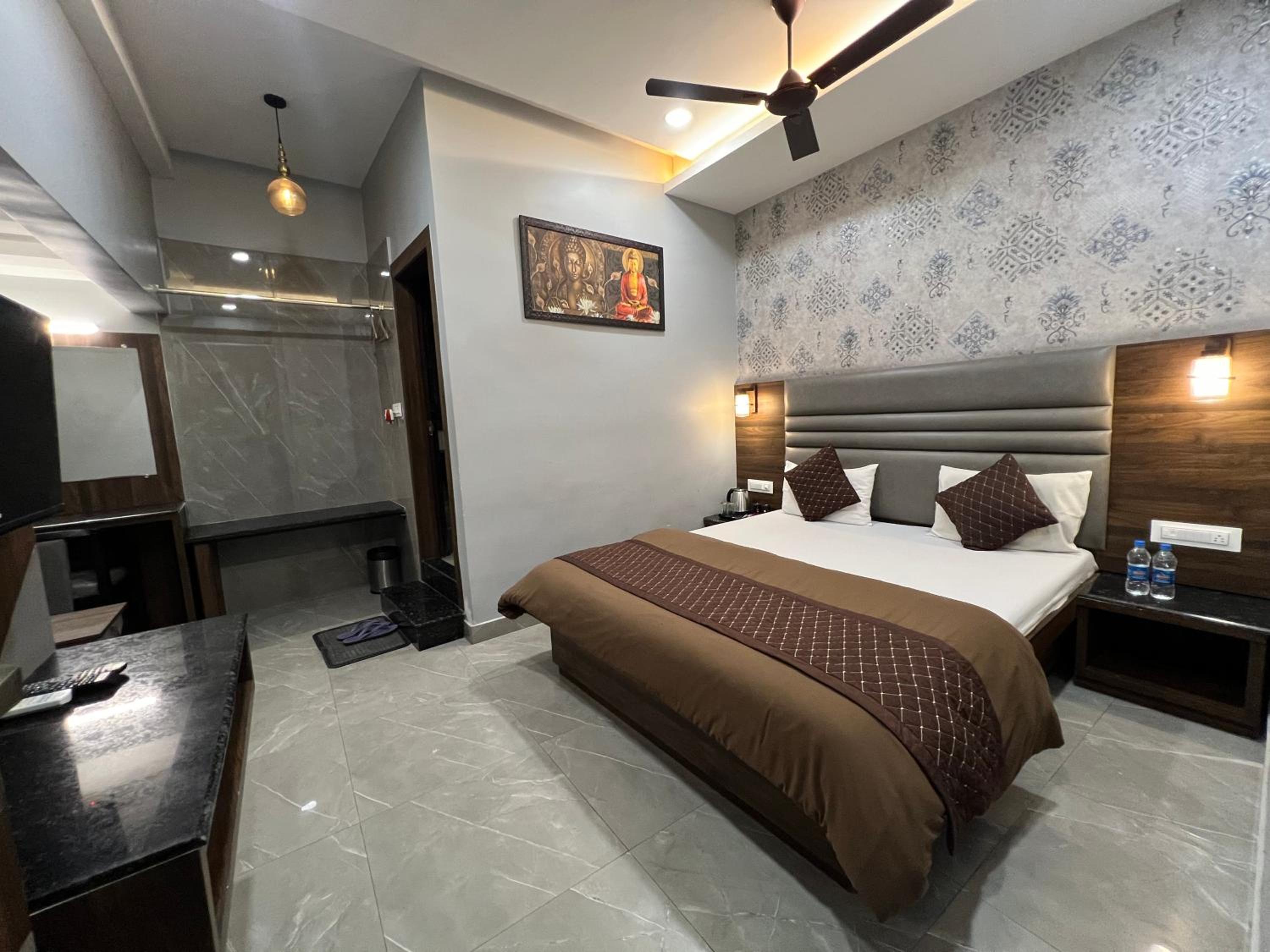 Superior Queen Room - Photo 1