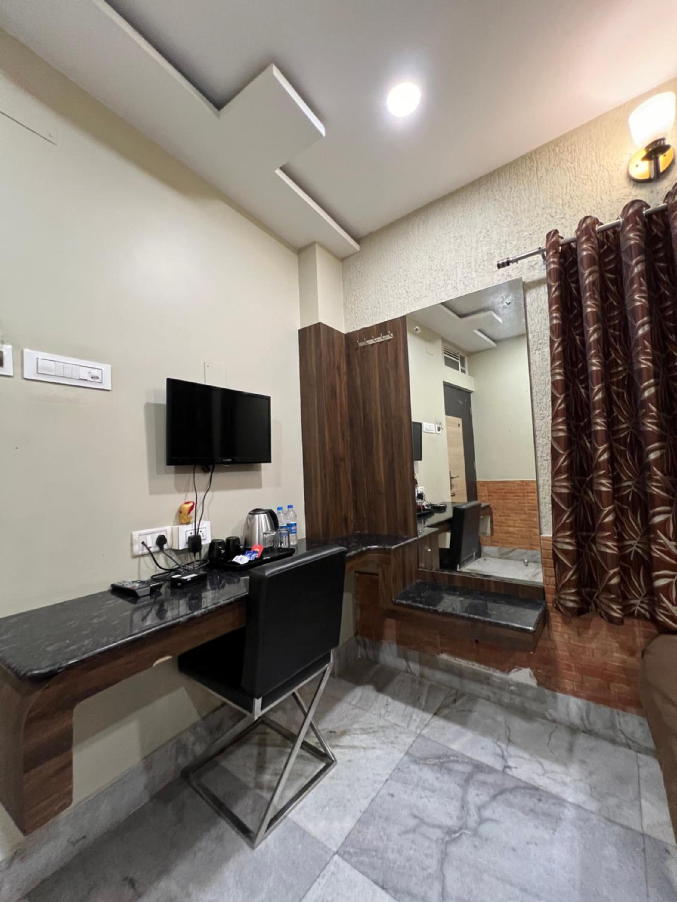 Queen Room - Photo 8