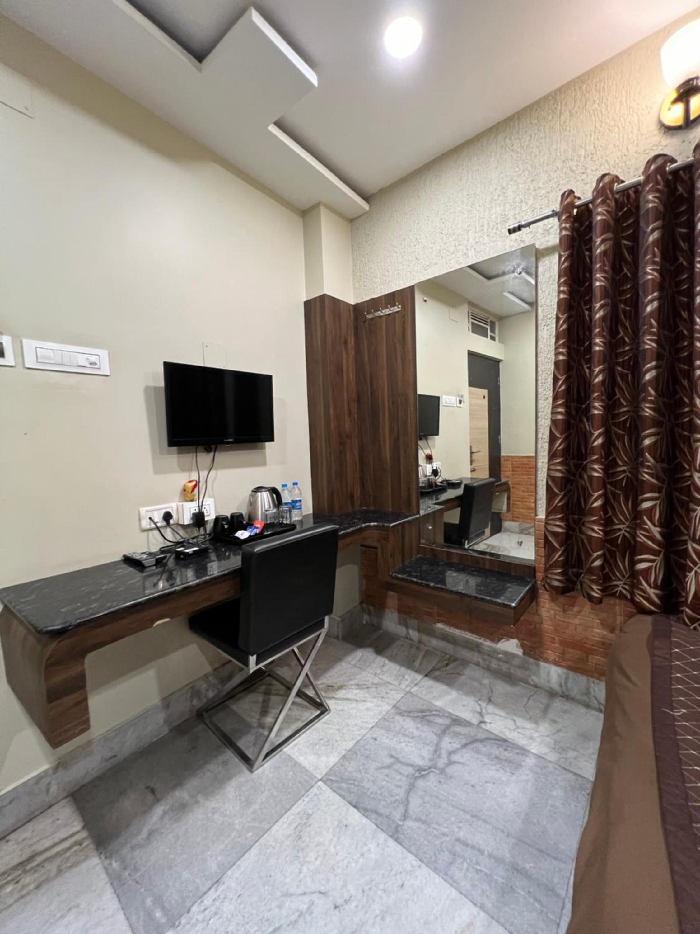 Queen Room - Photo 5